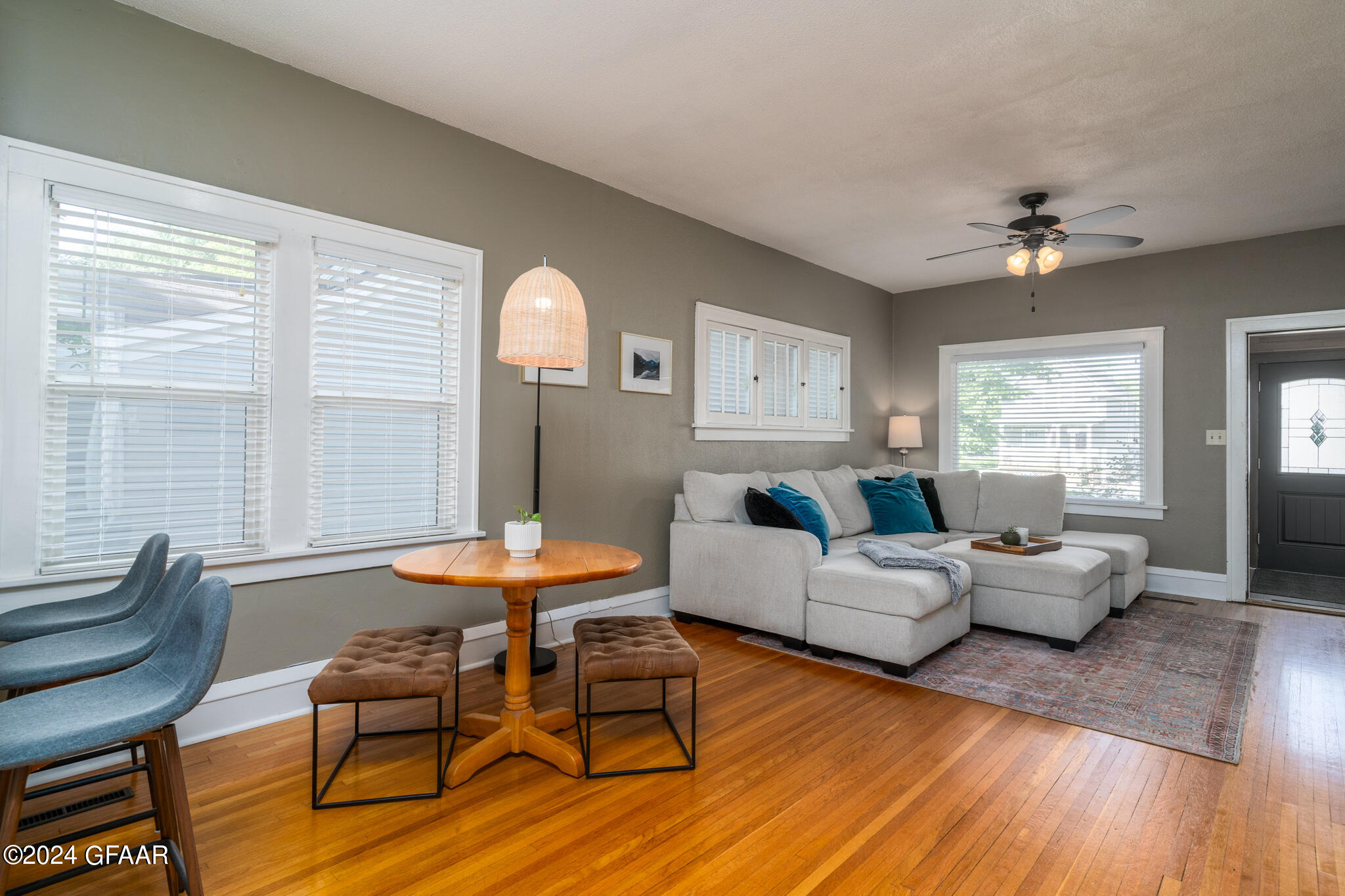 709 COTTONWOOD Street