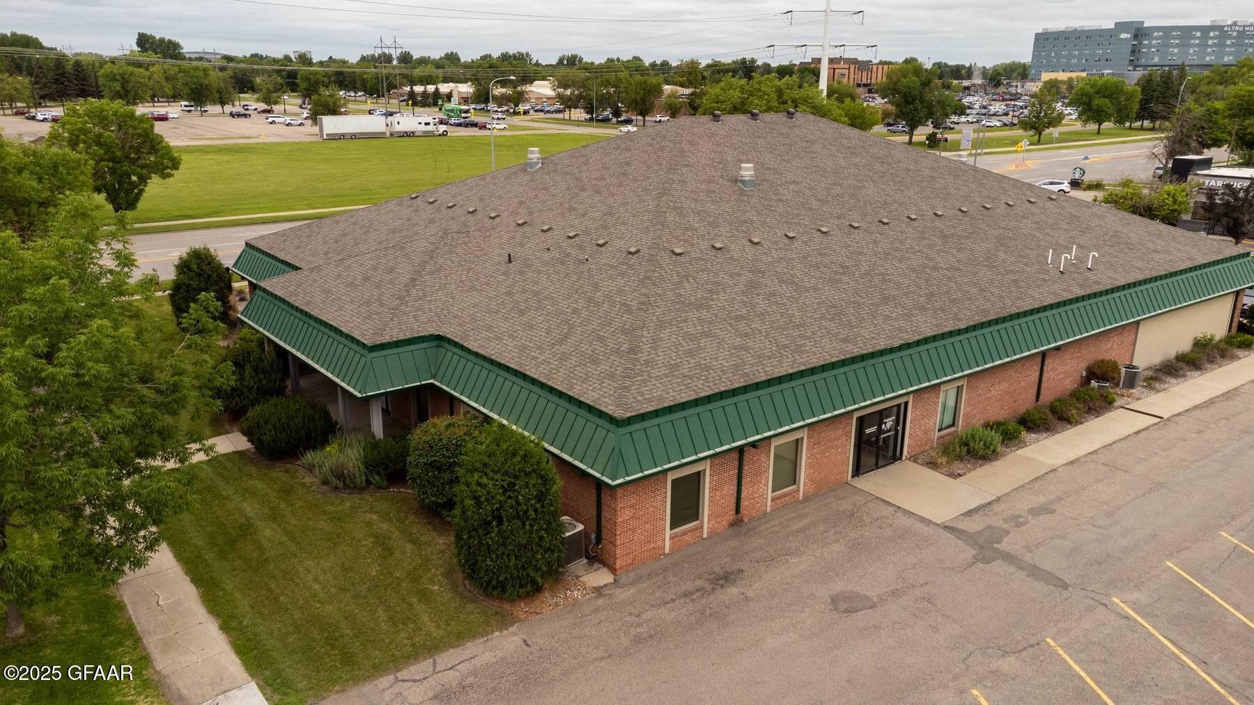 1425 COLUMBIA Road S