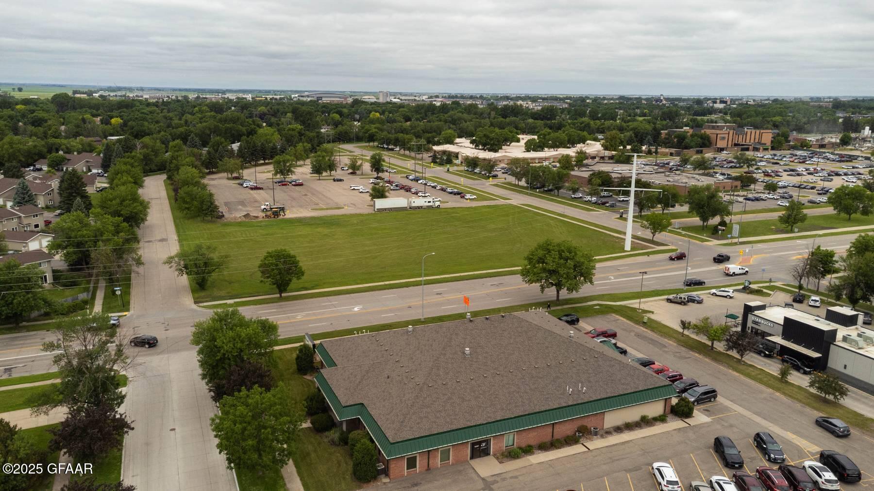 1425 COLUMBIA Road S