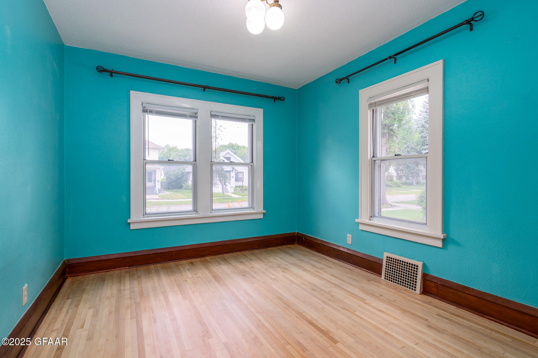 1017 CHESTNUT Street