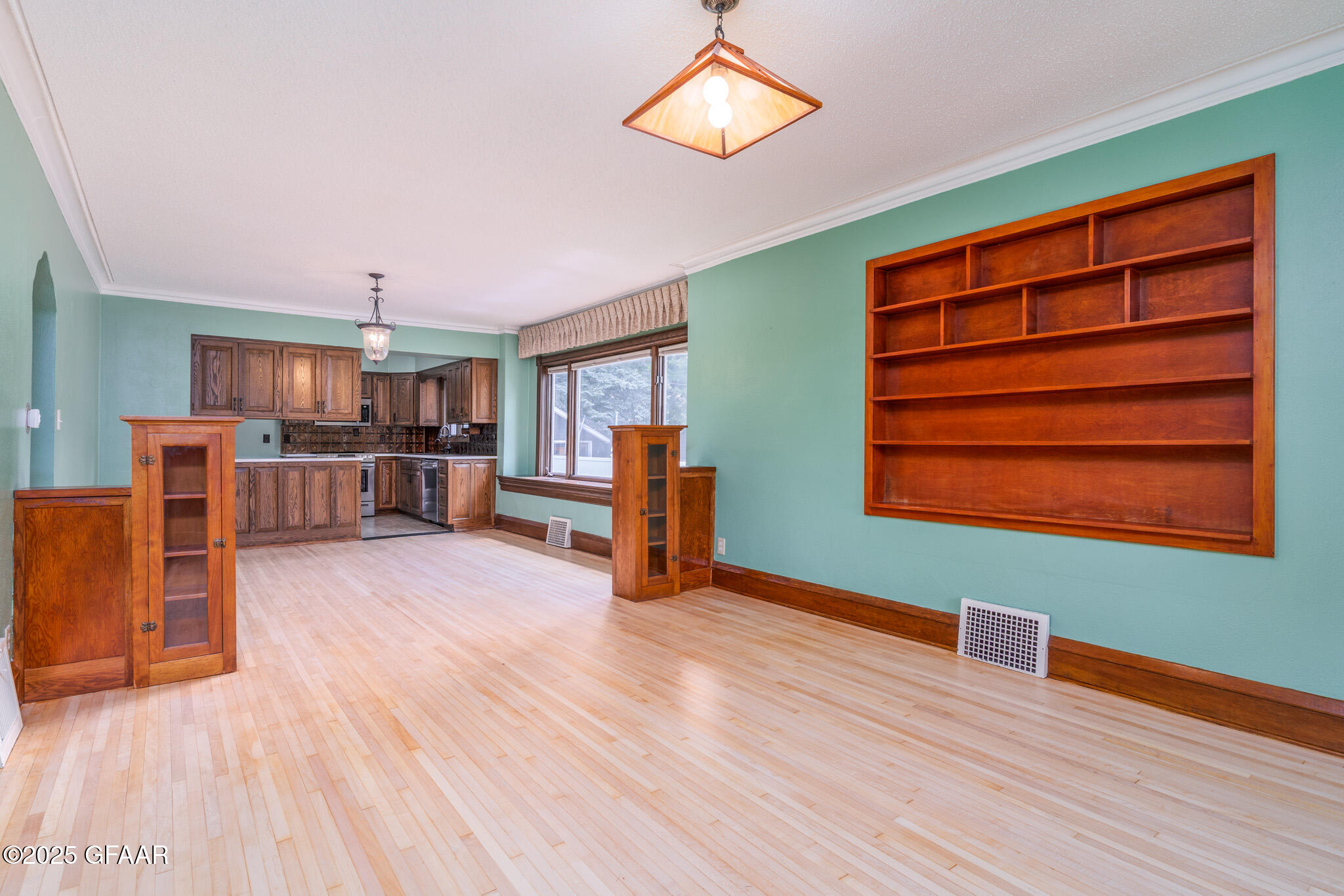 1017 CHESTNUT Street