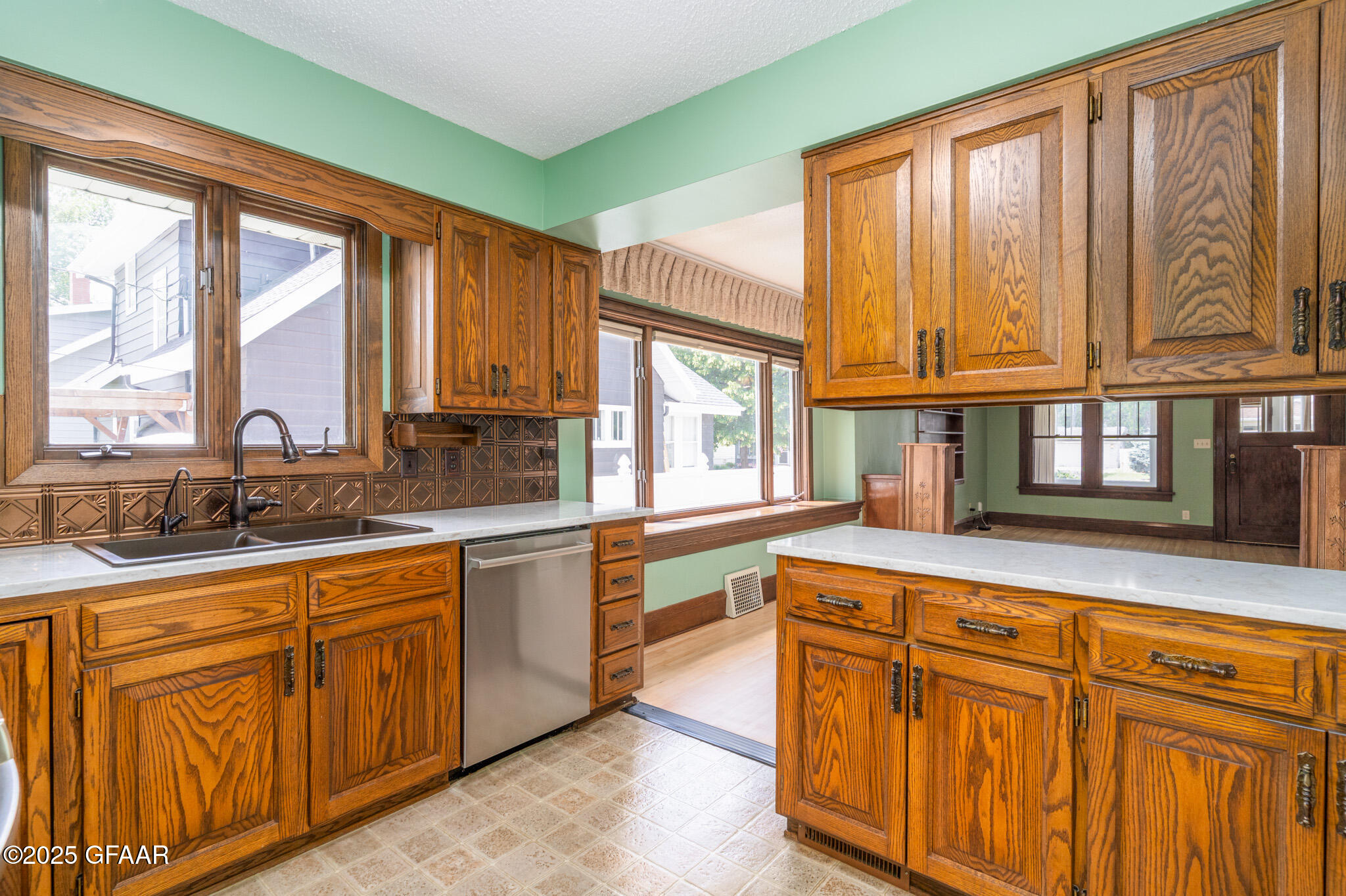 1017 CHESTNUT Street