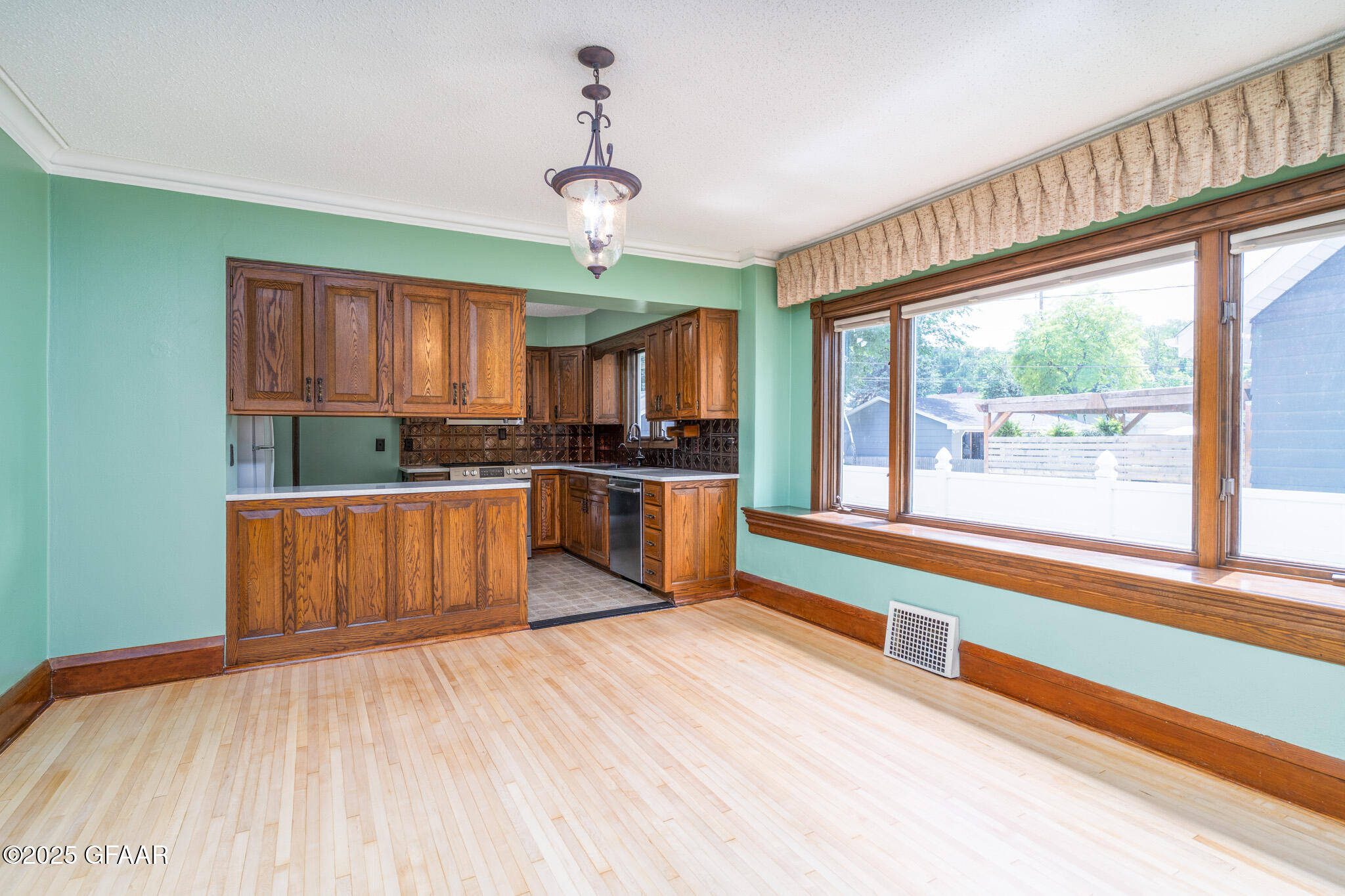 1017 CHESTNUT Street