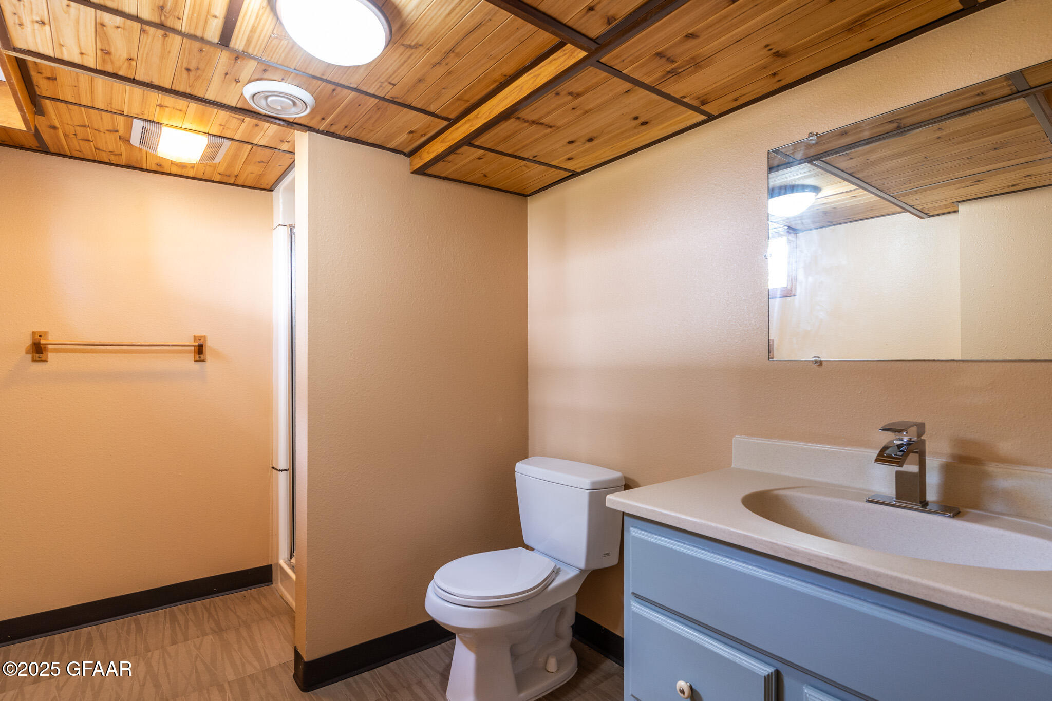 1017 CHESTNUT Street