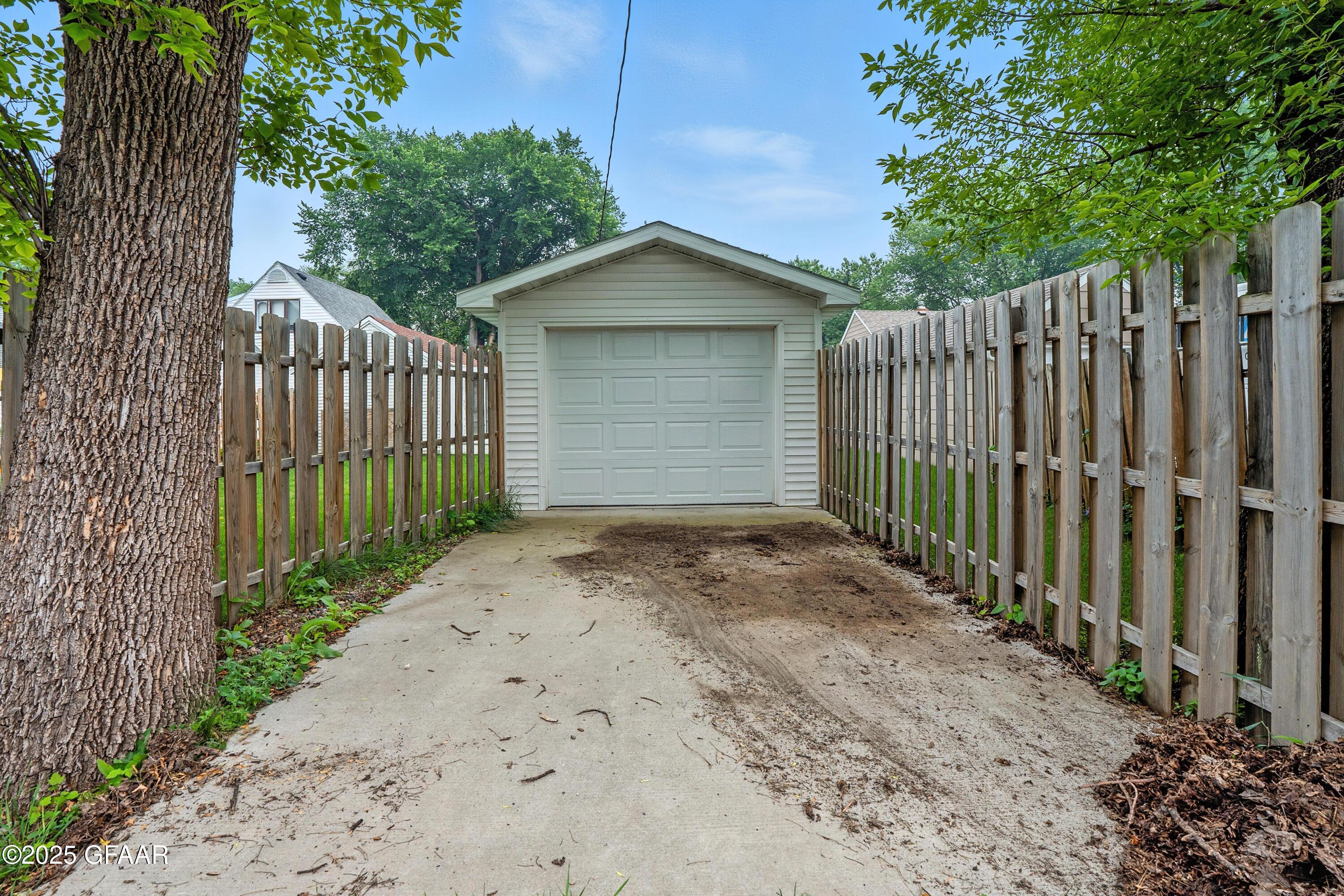 1236 CHERRY Street