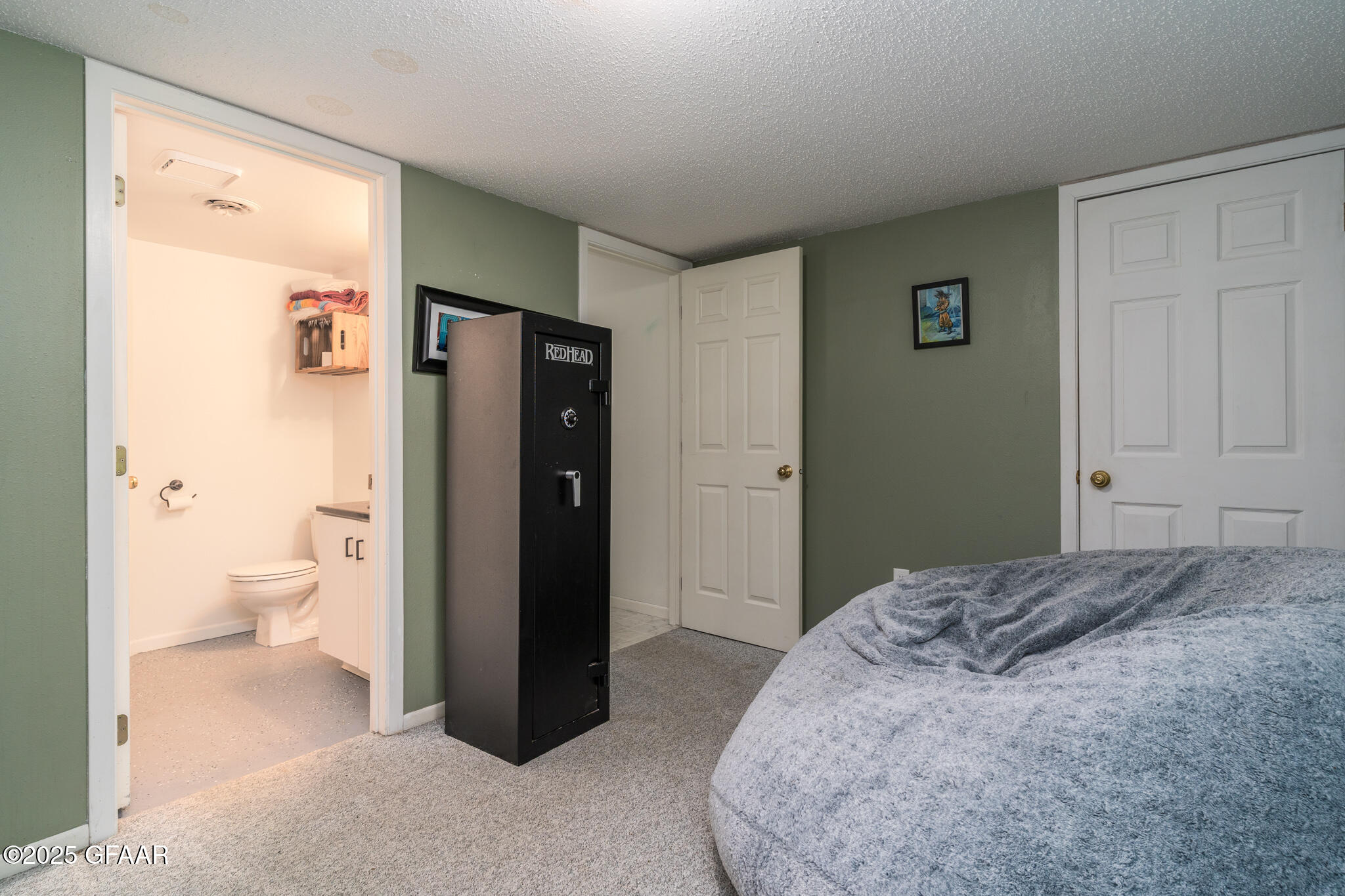 2271 KNIGHTSBRIDGE Court