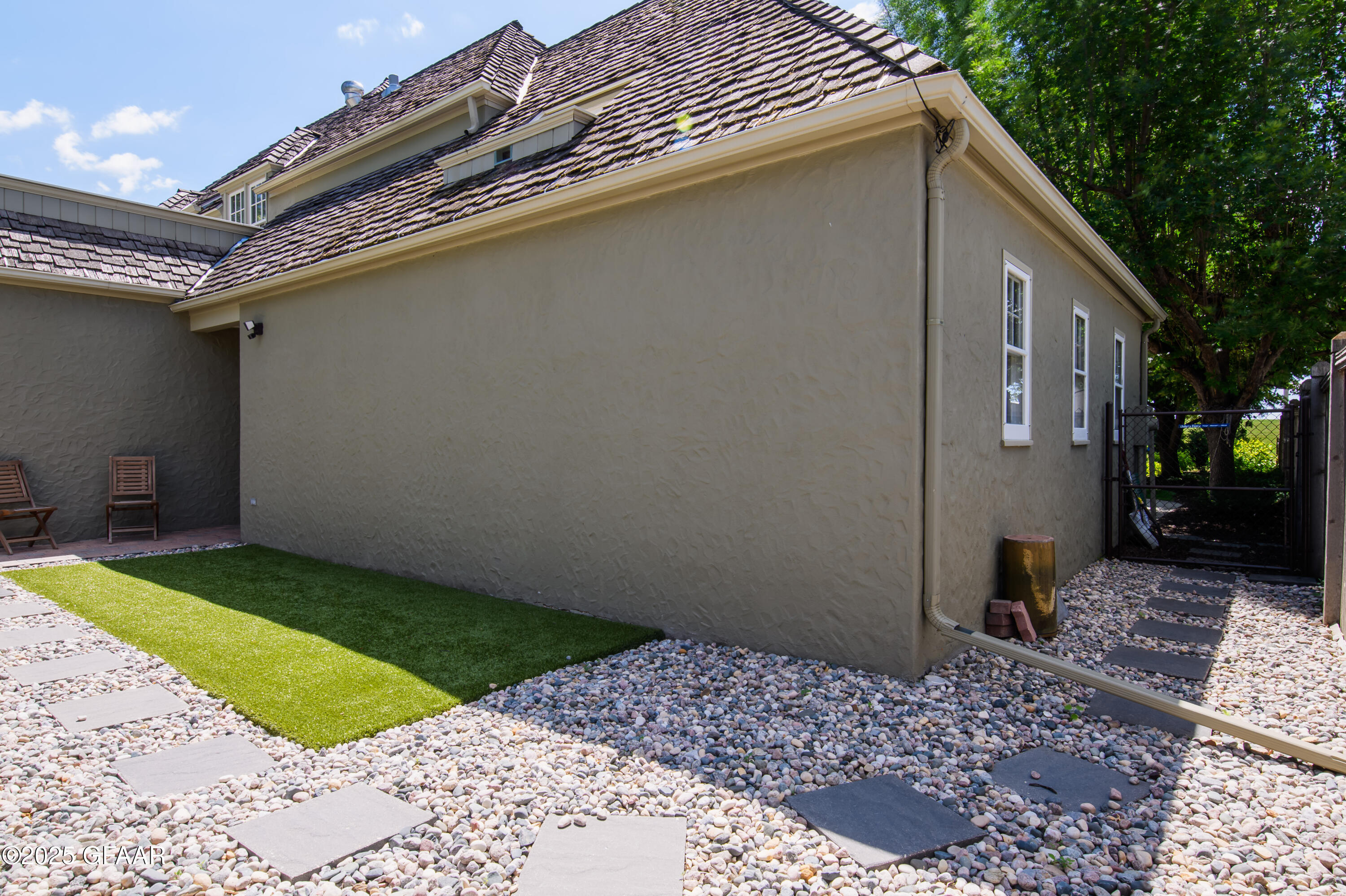 1300 LINCOLN Drive