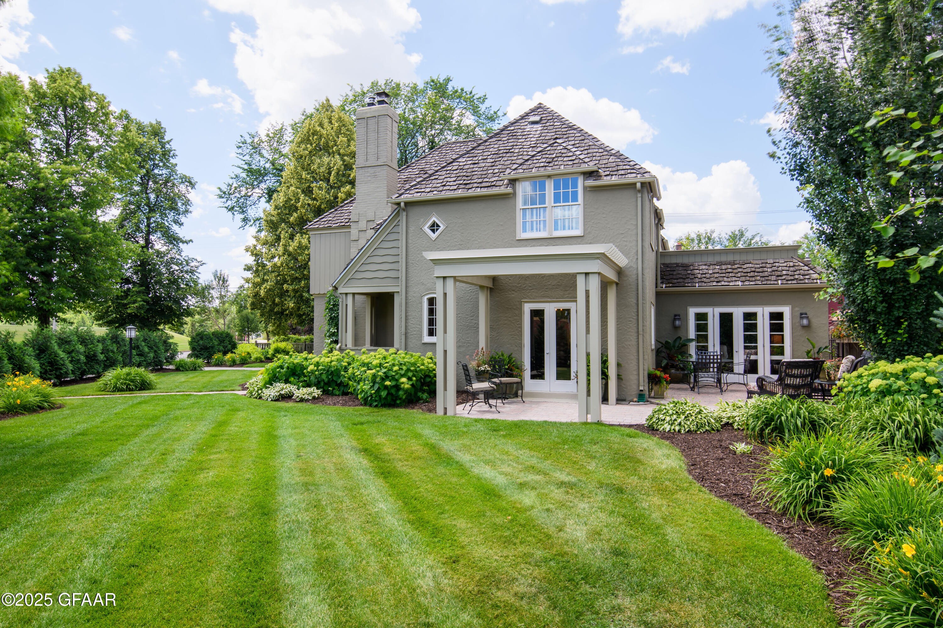 1300 LINCOLN Drive
