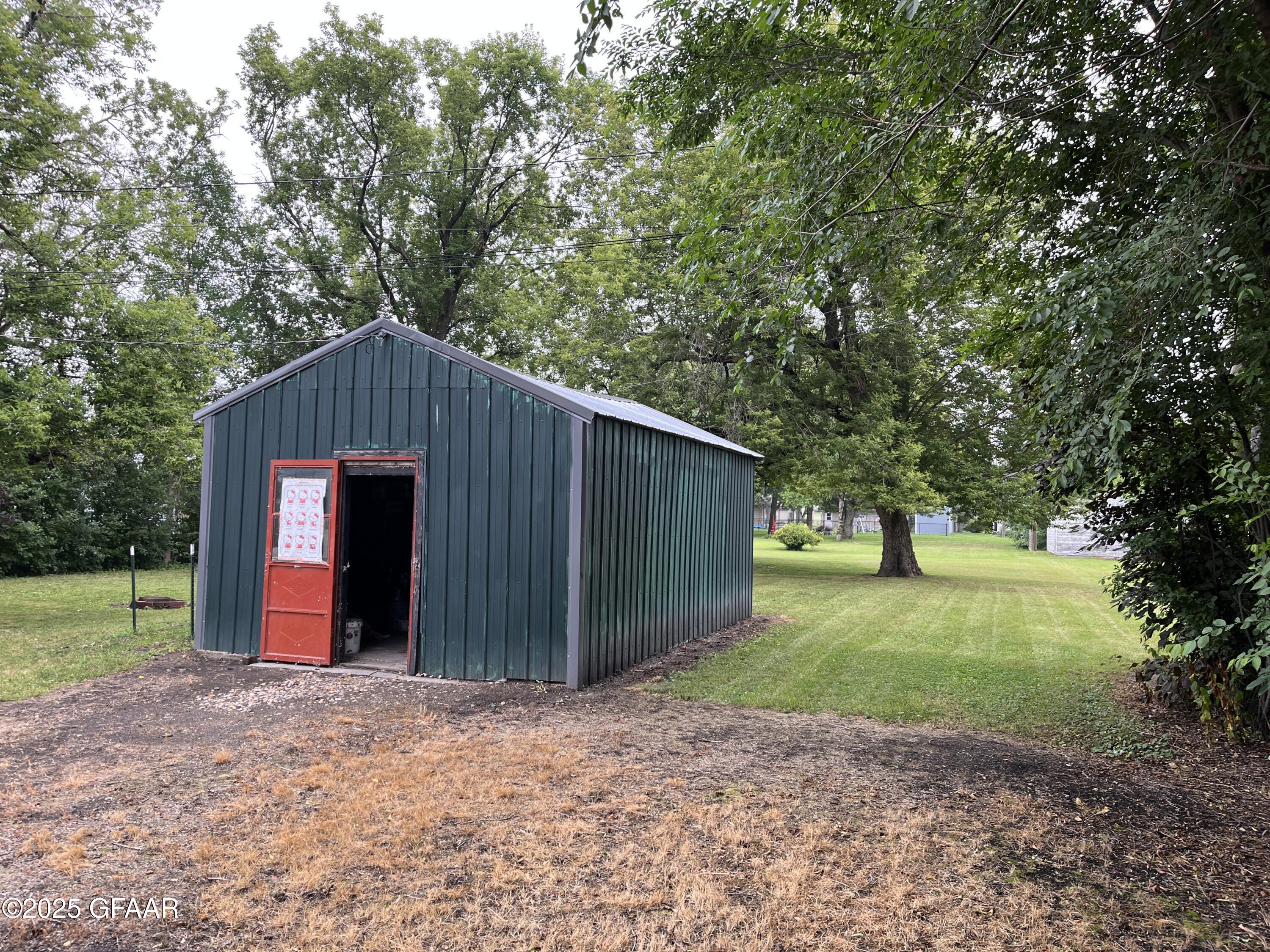 714 ALEXANDER Avenue