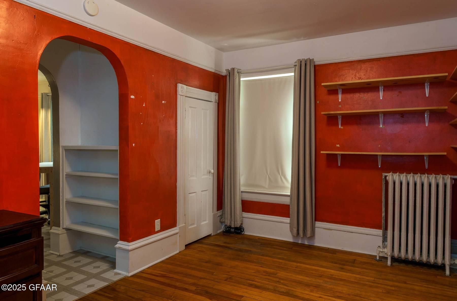 623 CENTRAL Street N