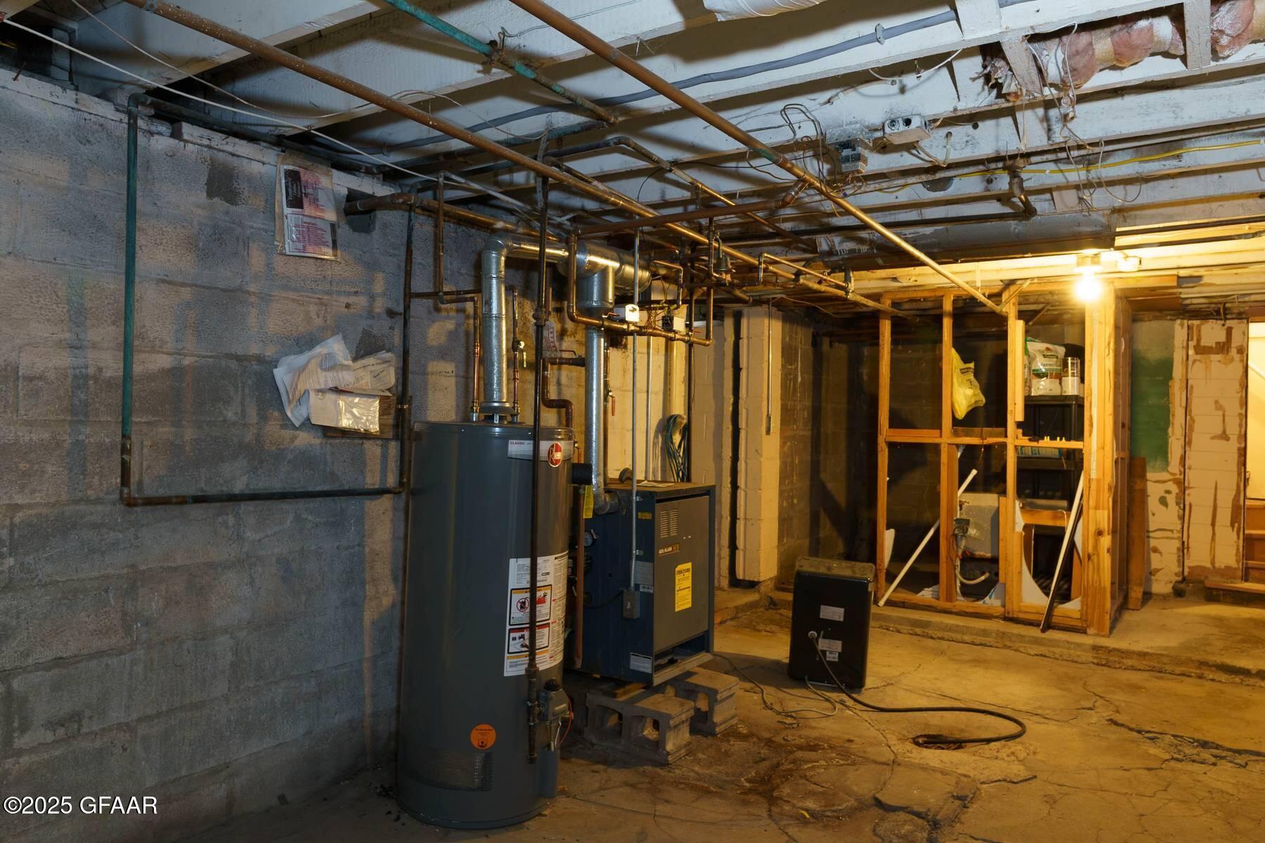 623 CENTRAL Street N