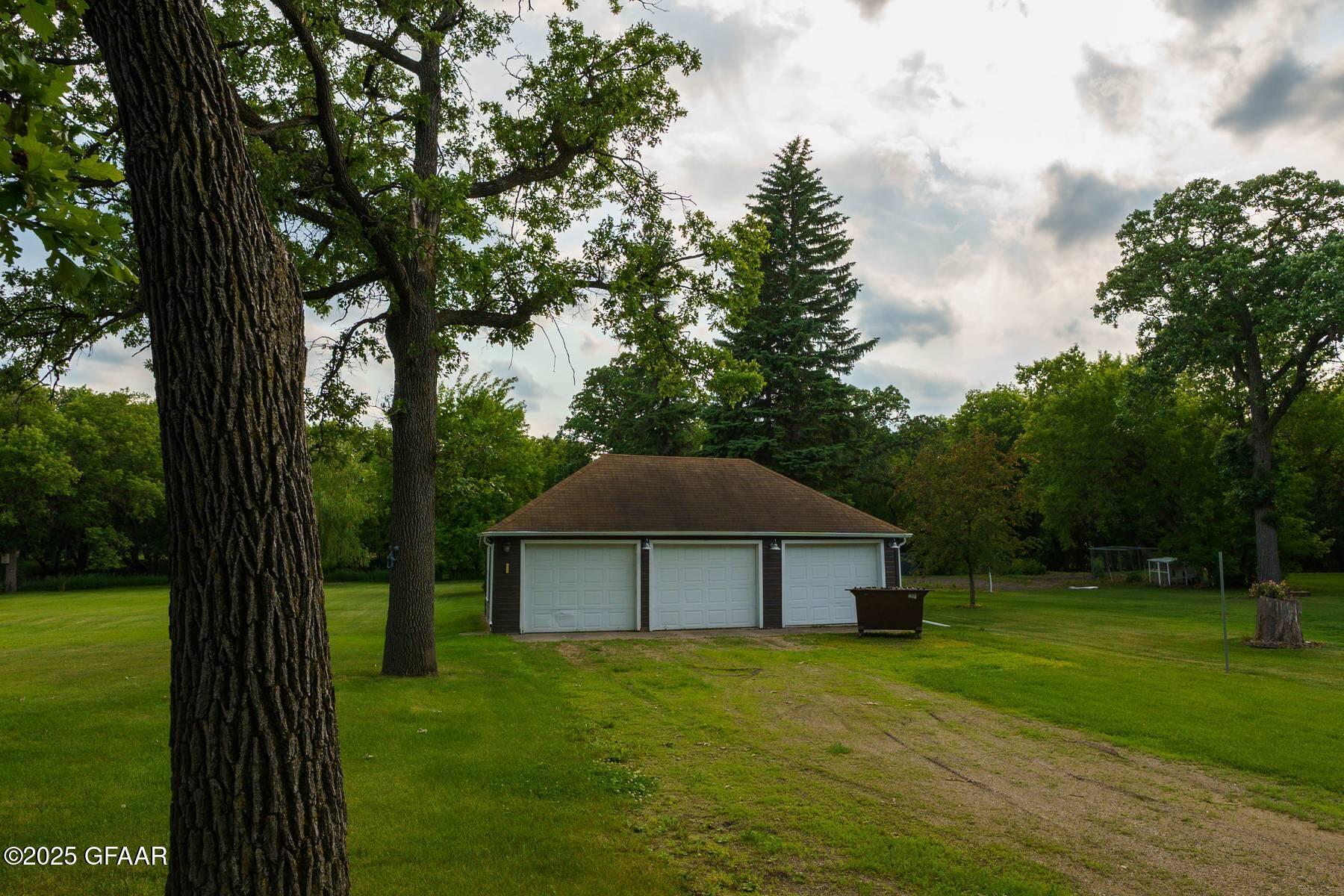 623 CENTRAL Street N