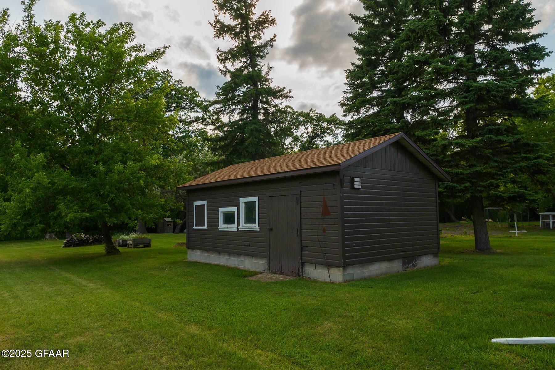 623 CENTRAL Street N