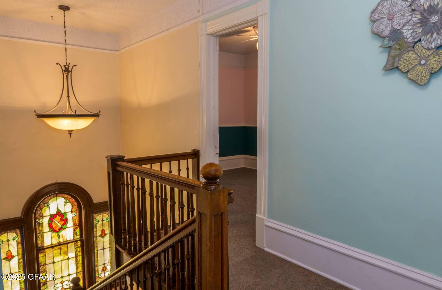 623 CENTRAL Street N