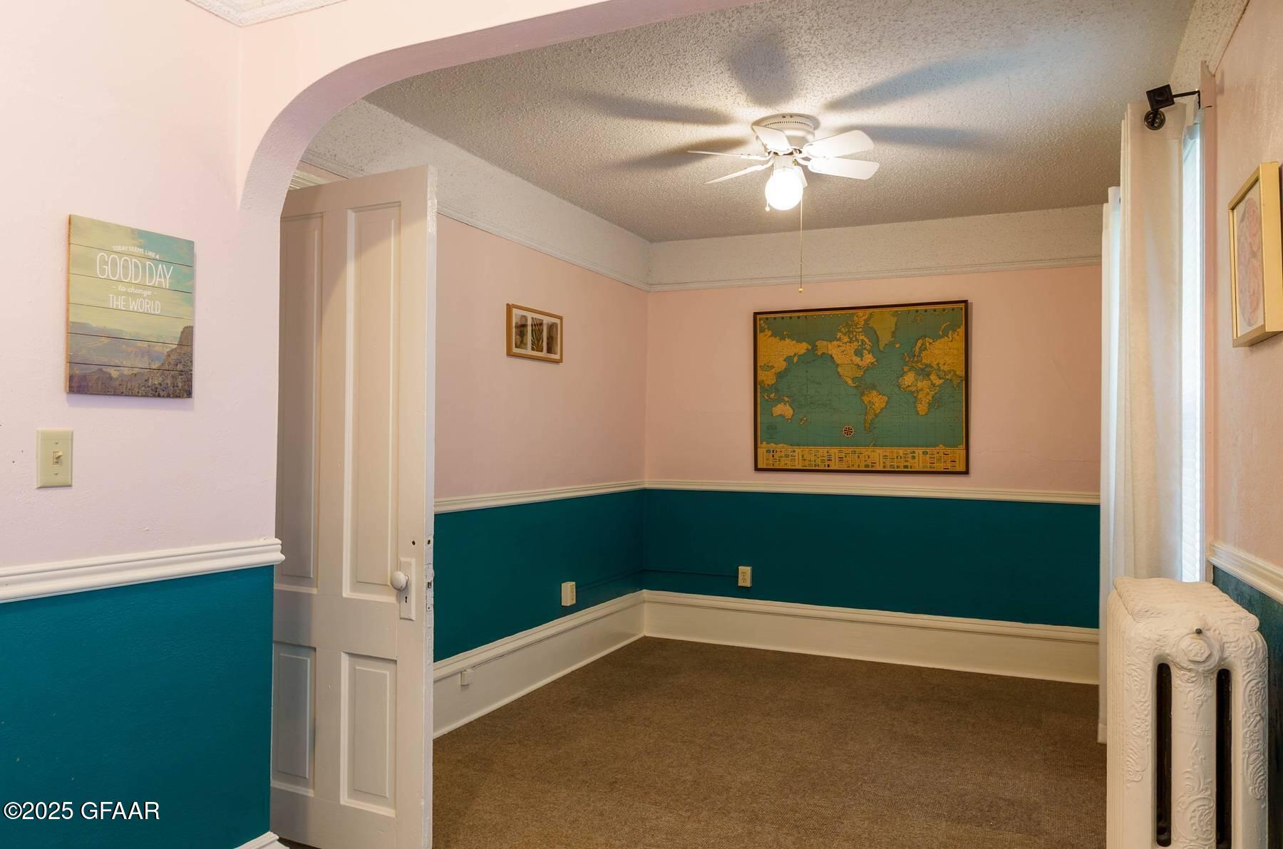 623 CENTRAL Street N