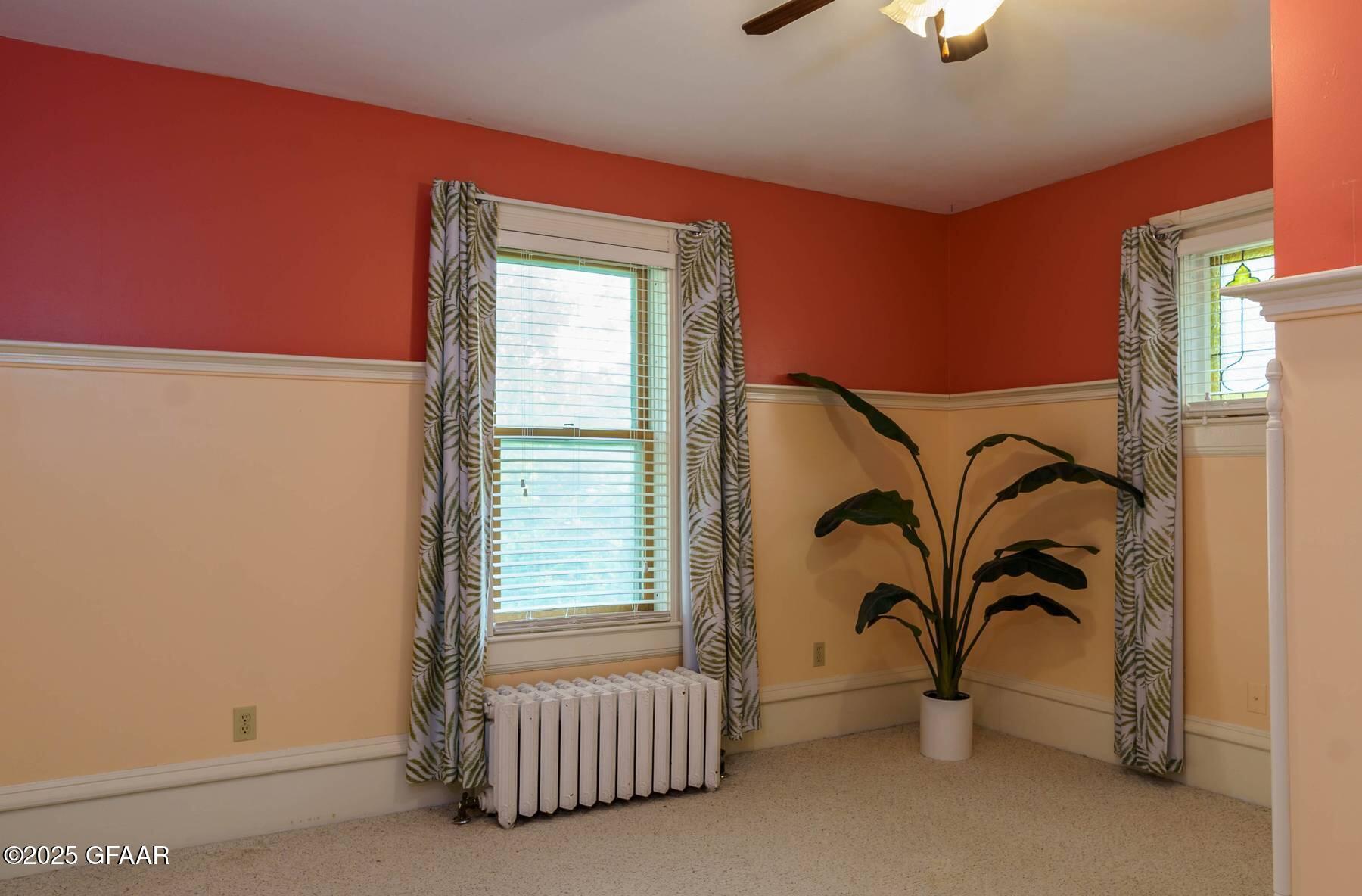 623 CENTRAL Street N