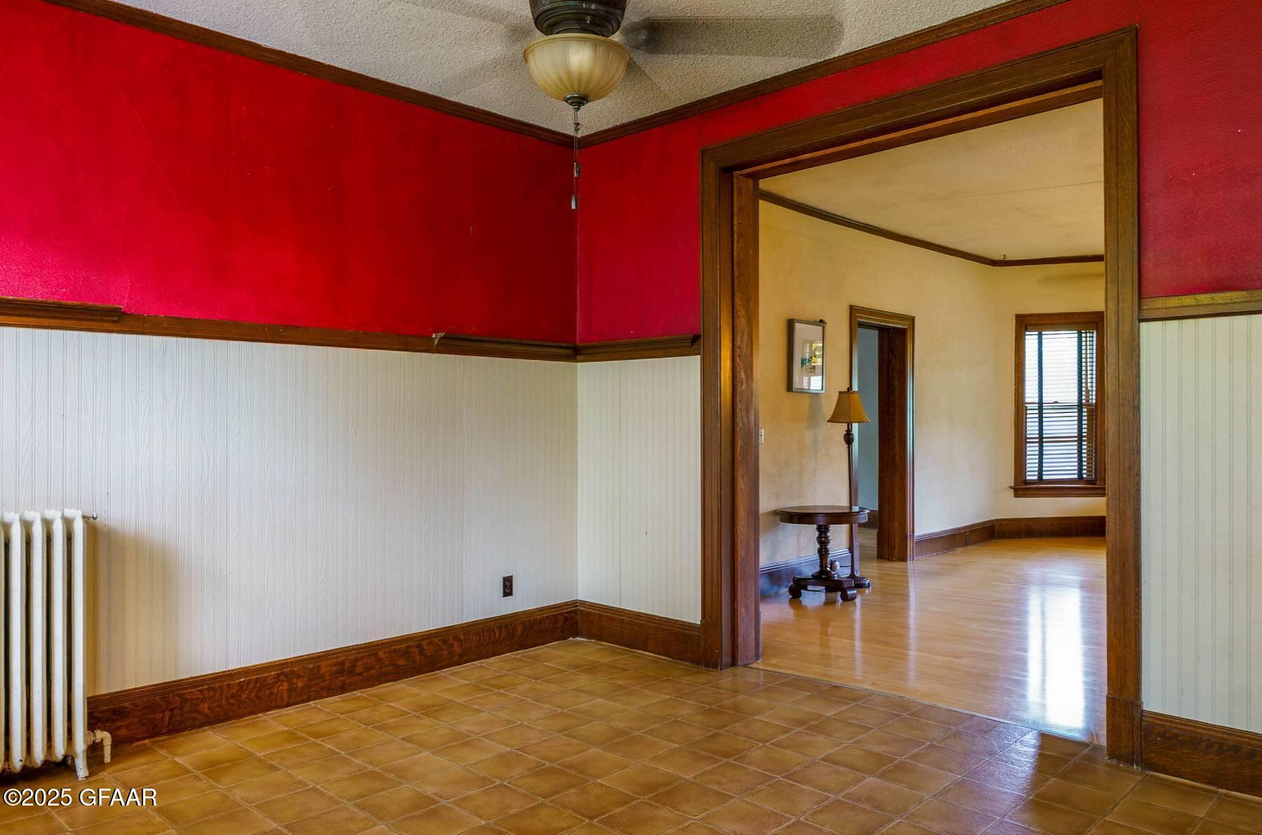 623 CENTRAL Street N