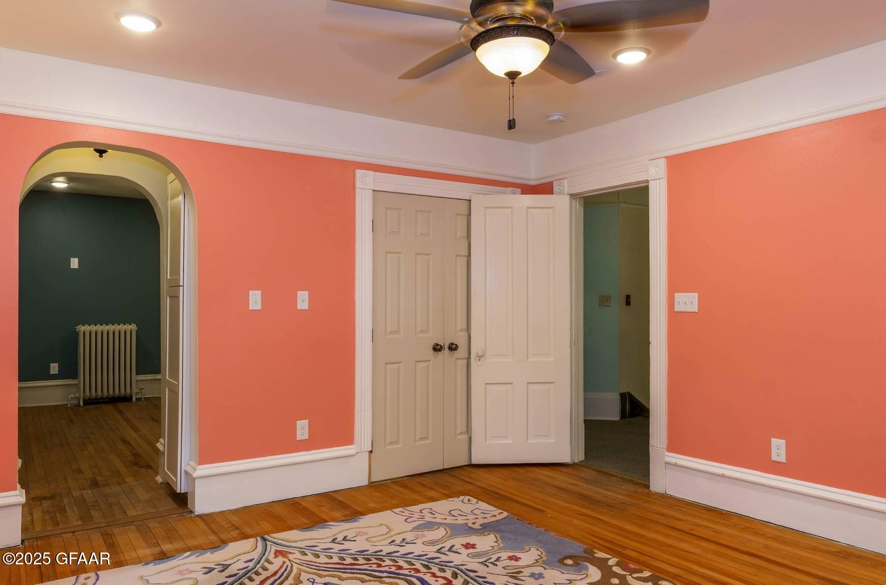 623 CENTRAL Street N