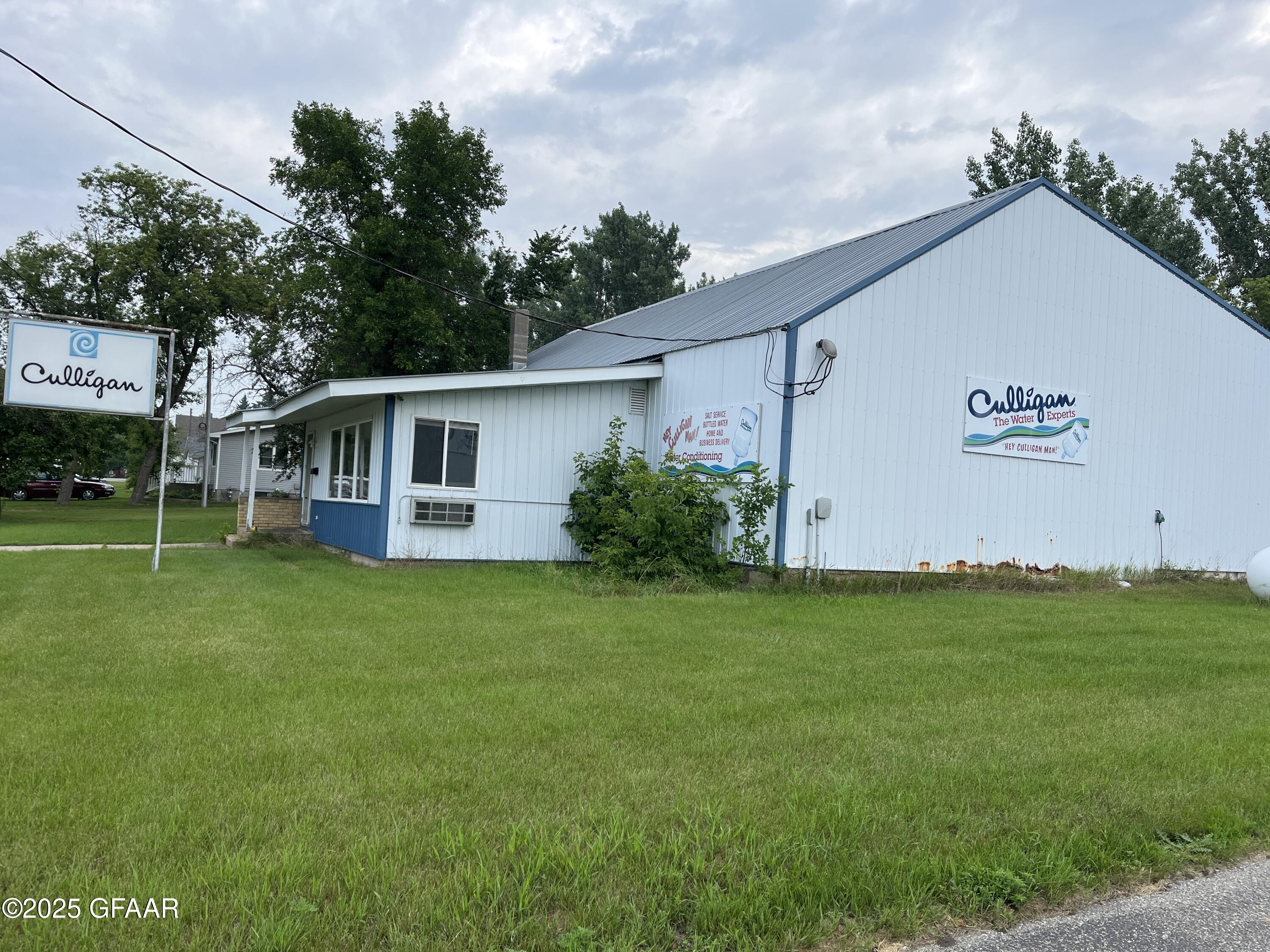 215 ELM Street SE