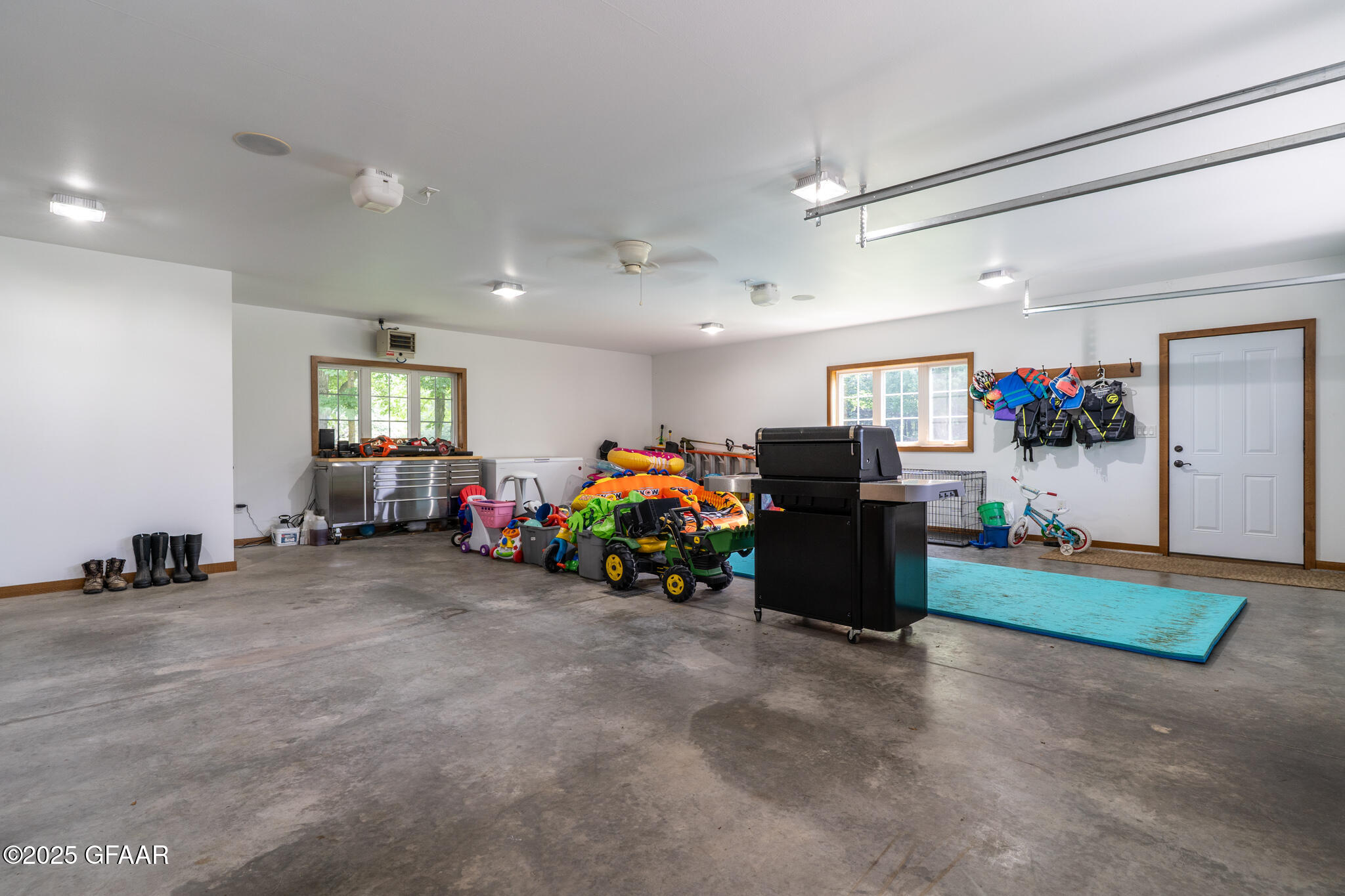 34553 E TRINITY PT Road