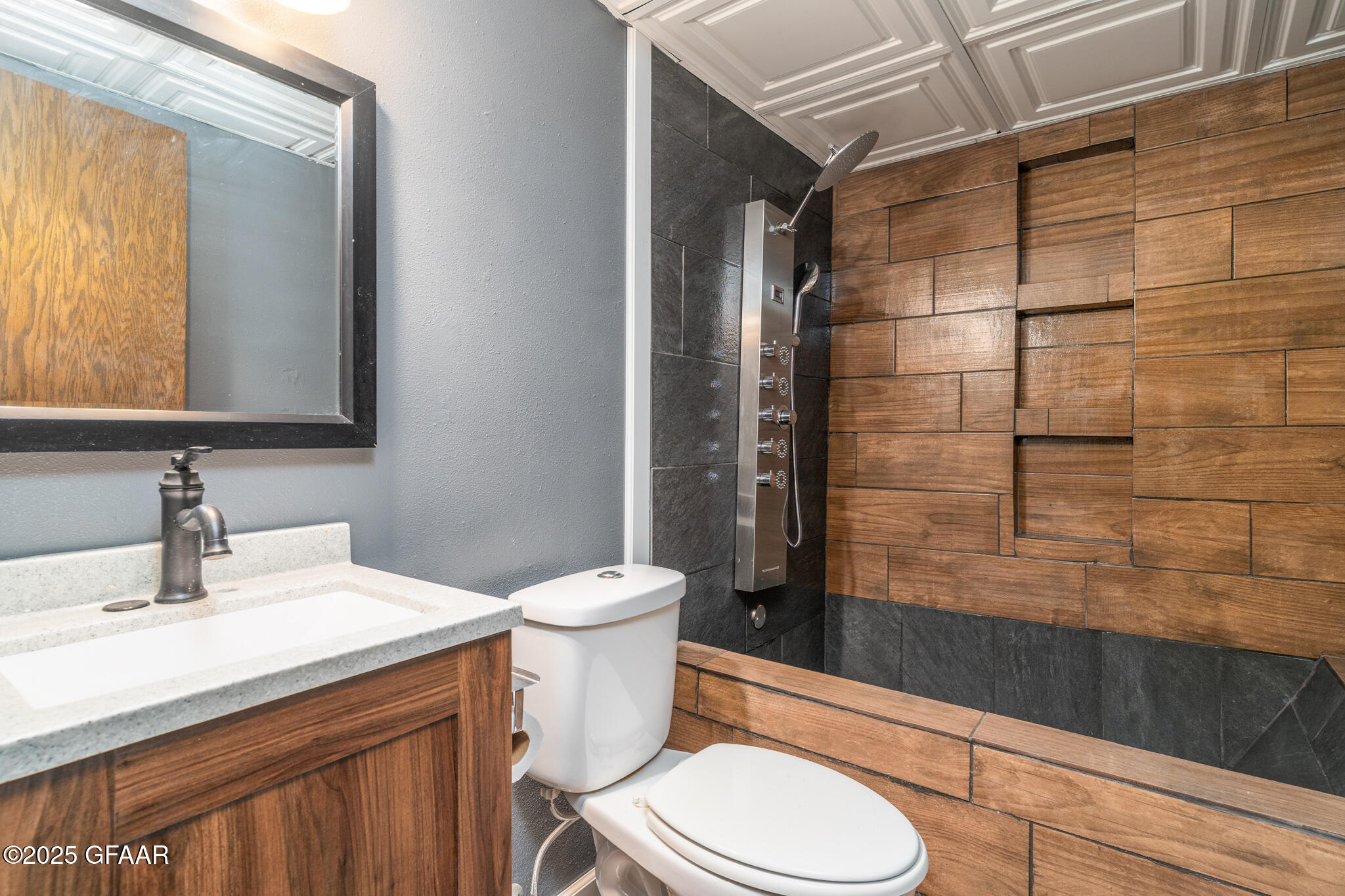 815 40TH Avenue S, E119