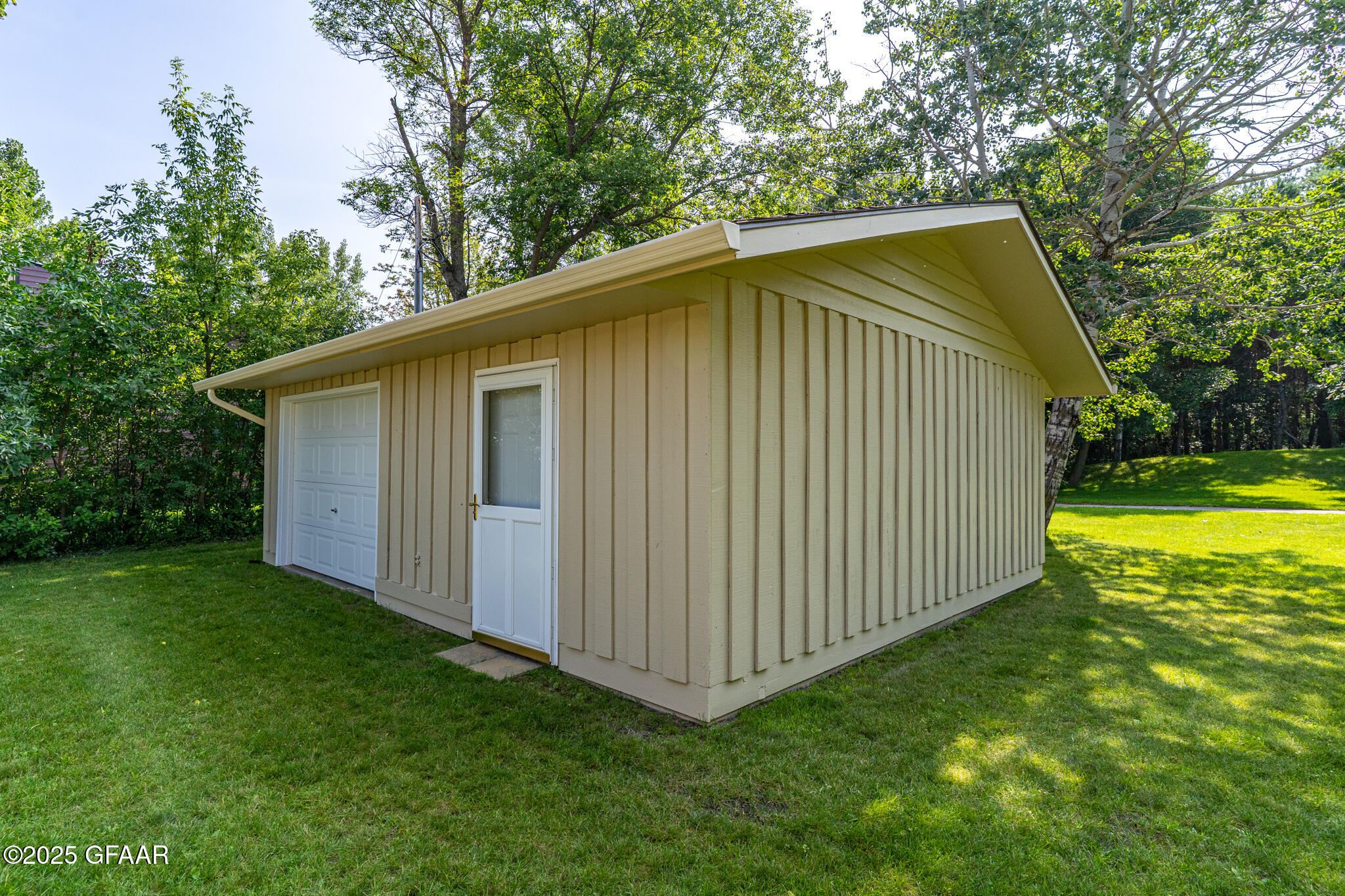 34531 E TRINITY PT Road SE