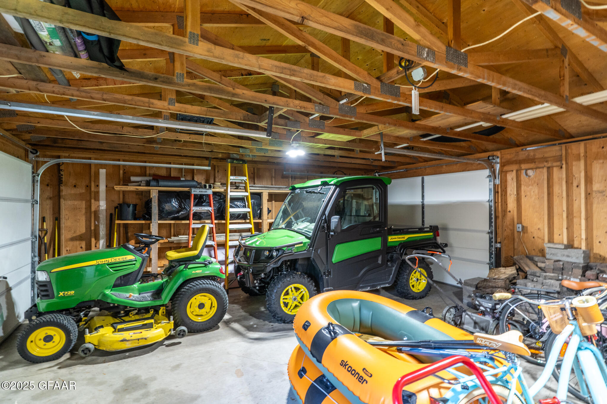 34531 E TRINITY PT Road SE