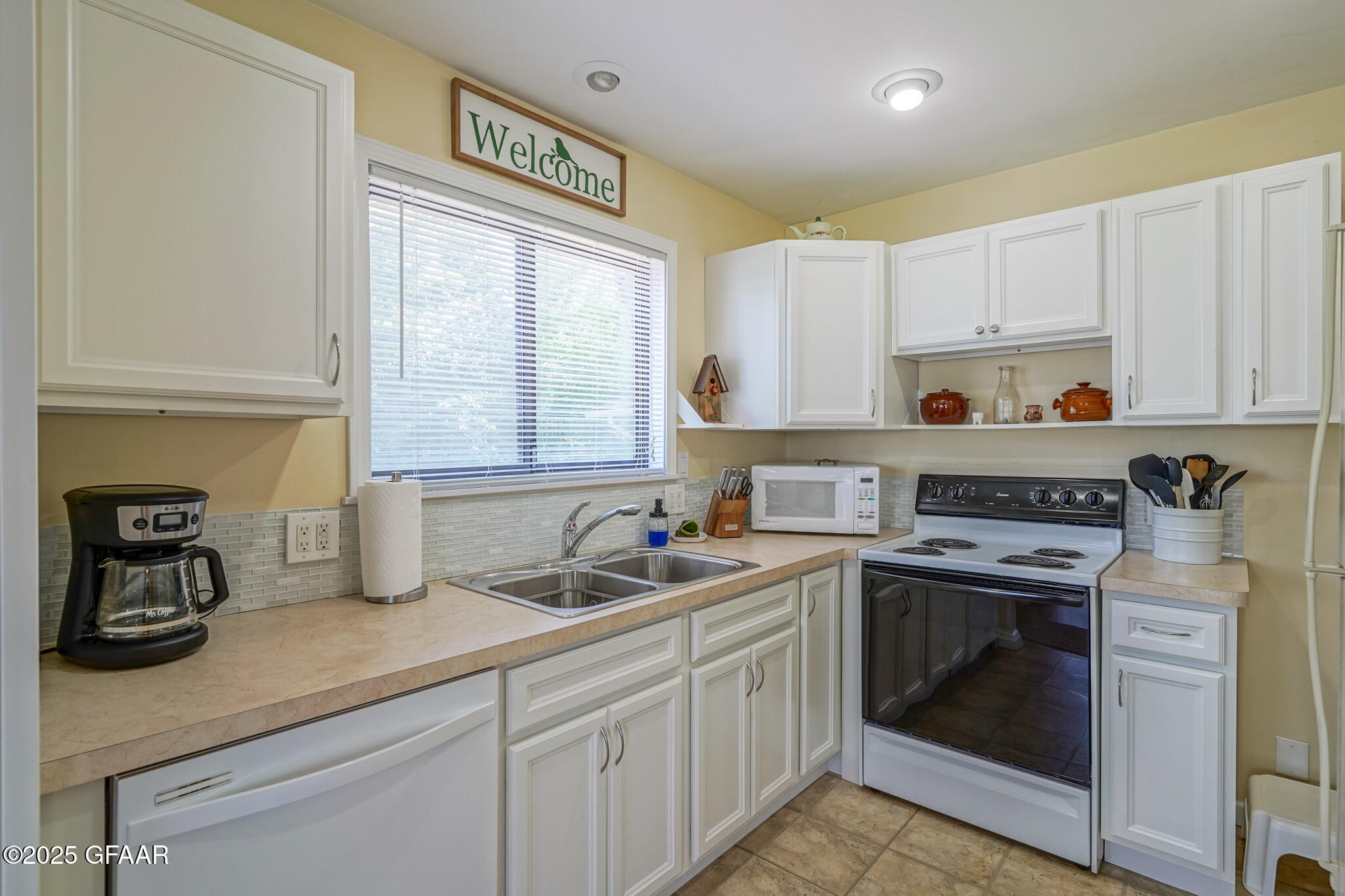 34531 E TRINITY PT Road SE