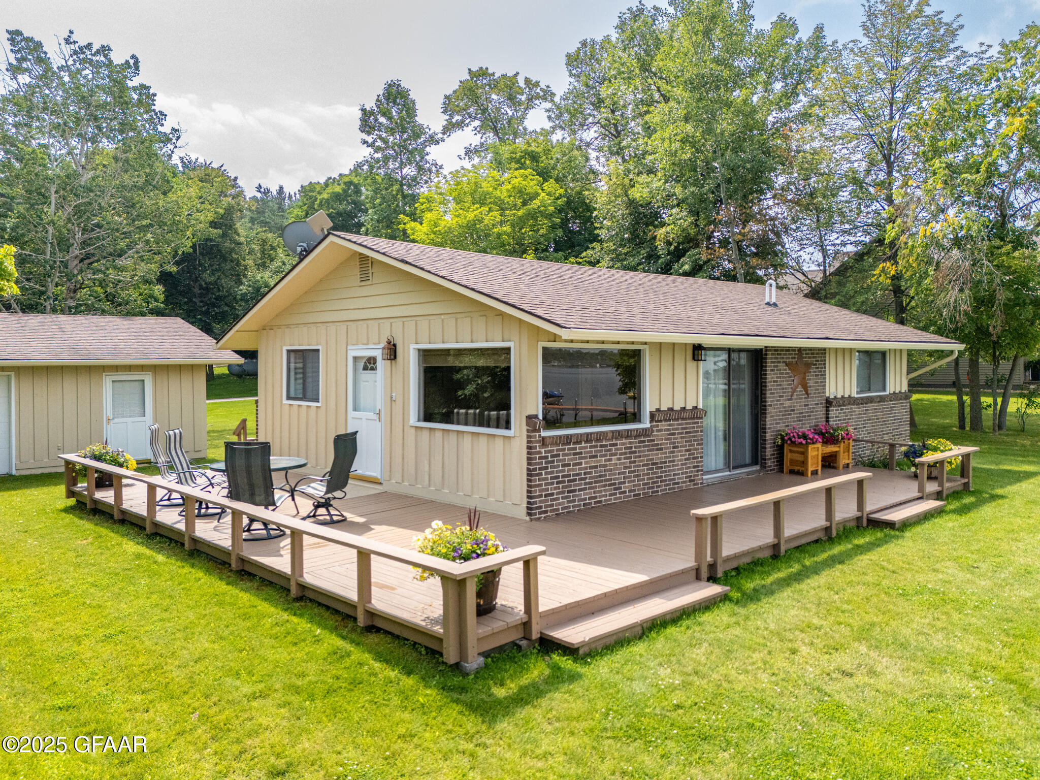 34531 E TRINITY PT Road SE