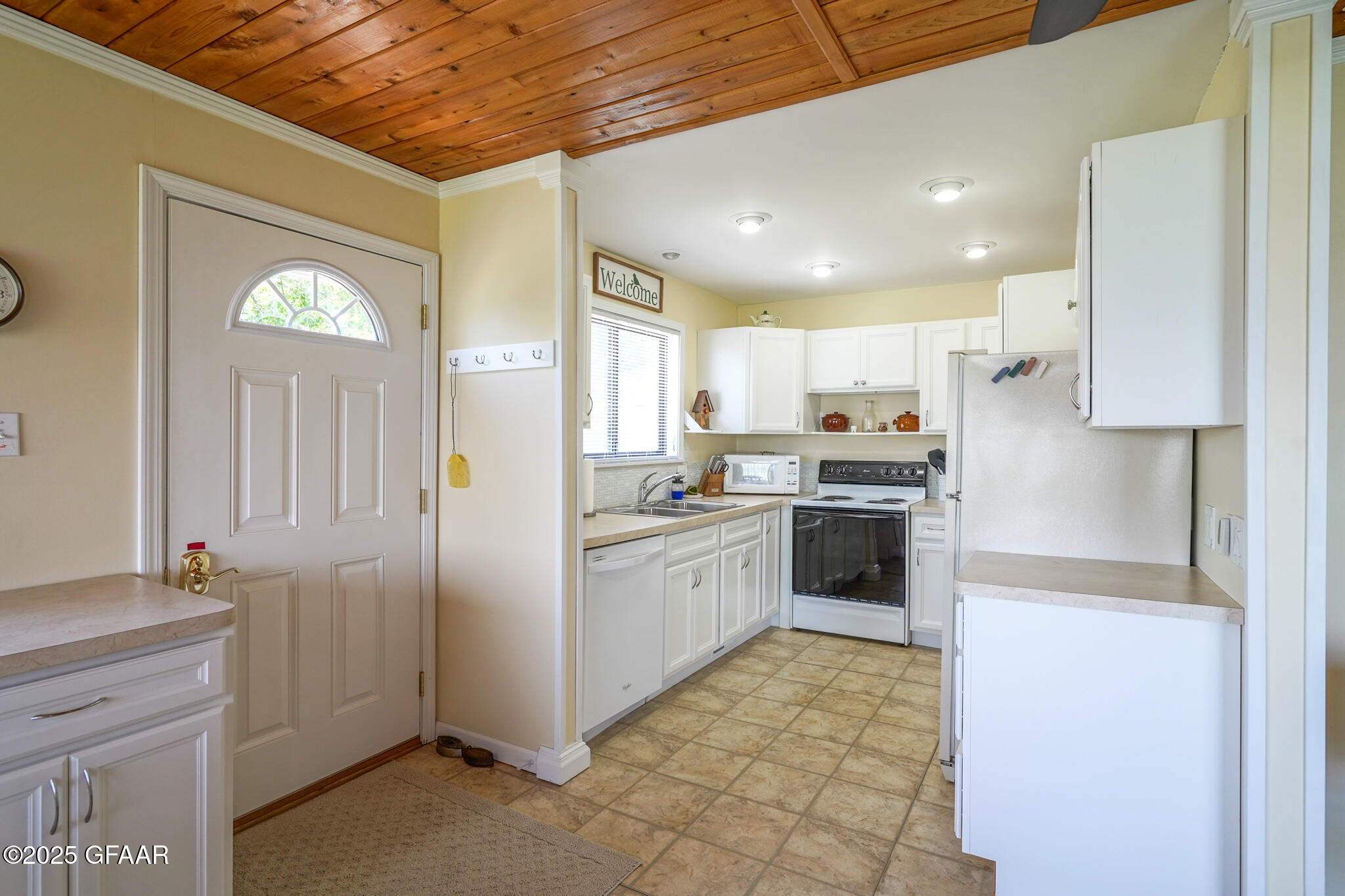 34531 E TRINITY PT Road SE