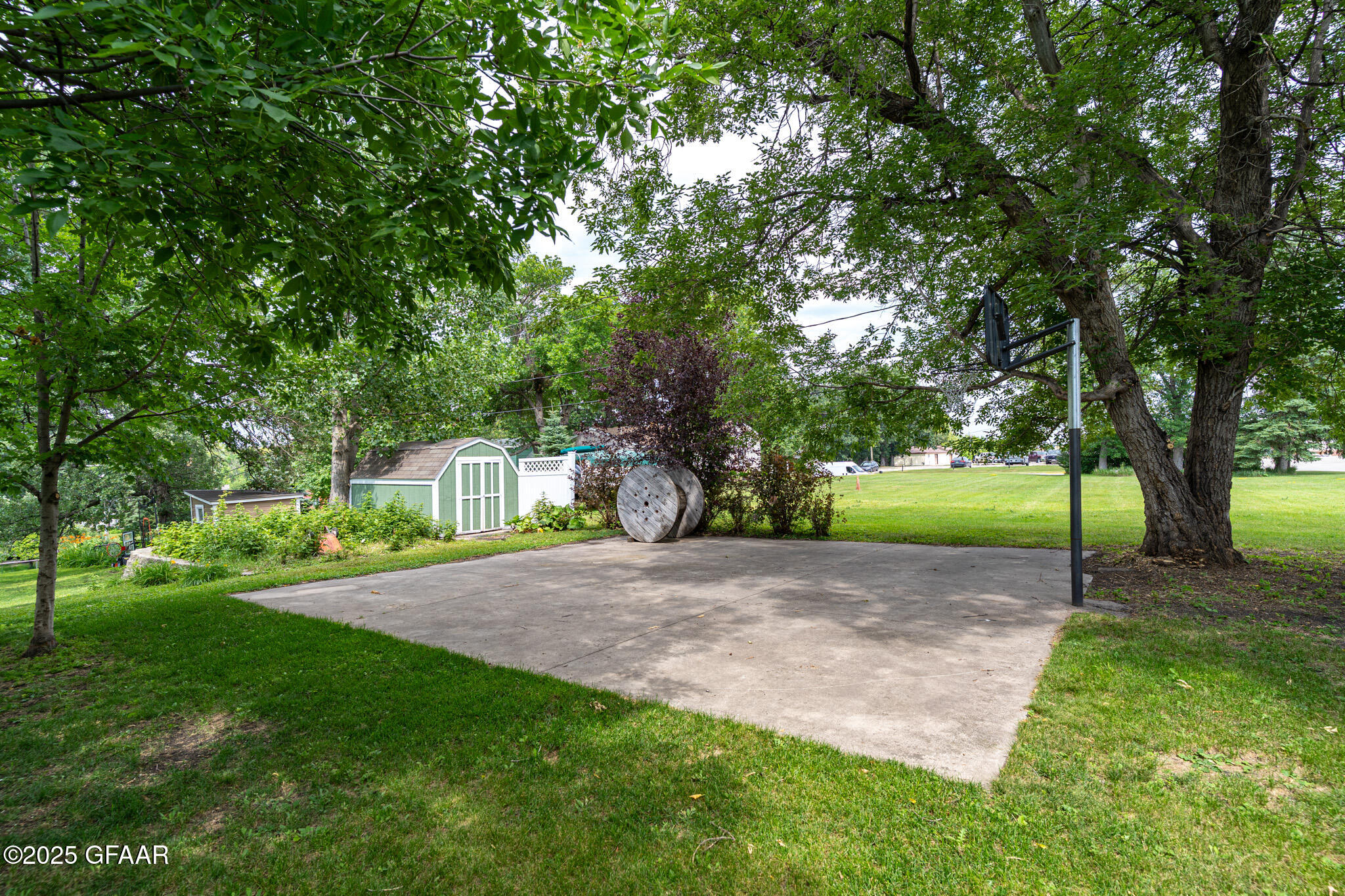 309 NELSON Street S