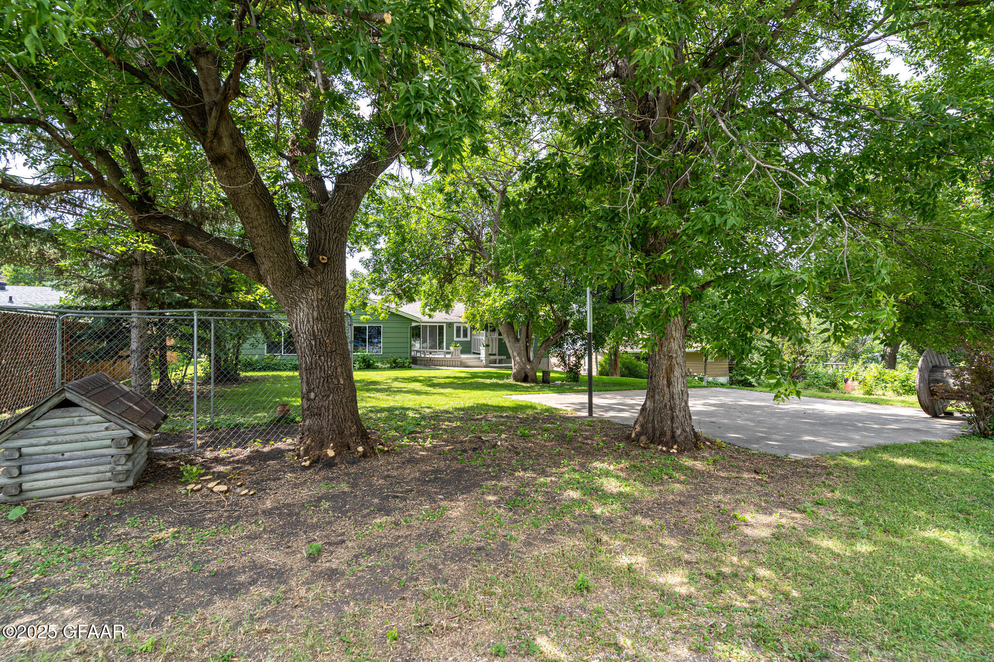 309 NELSON Street S