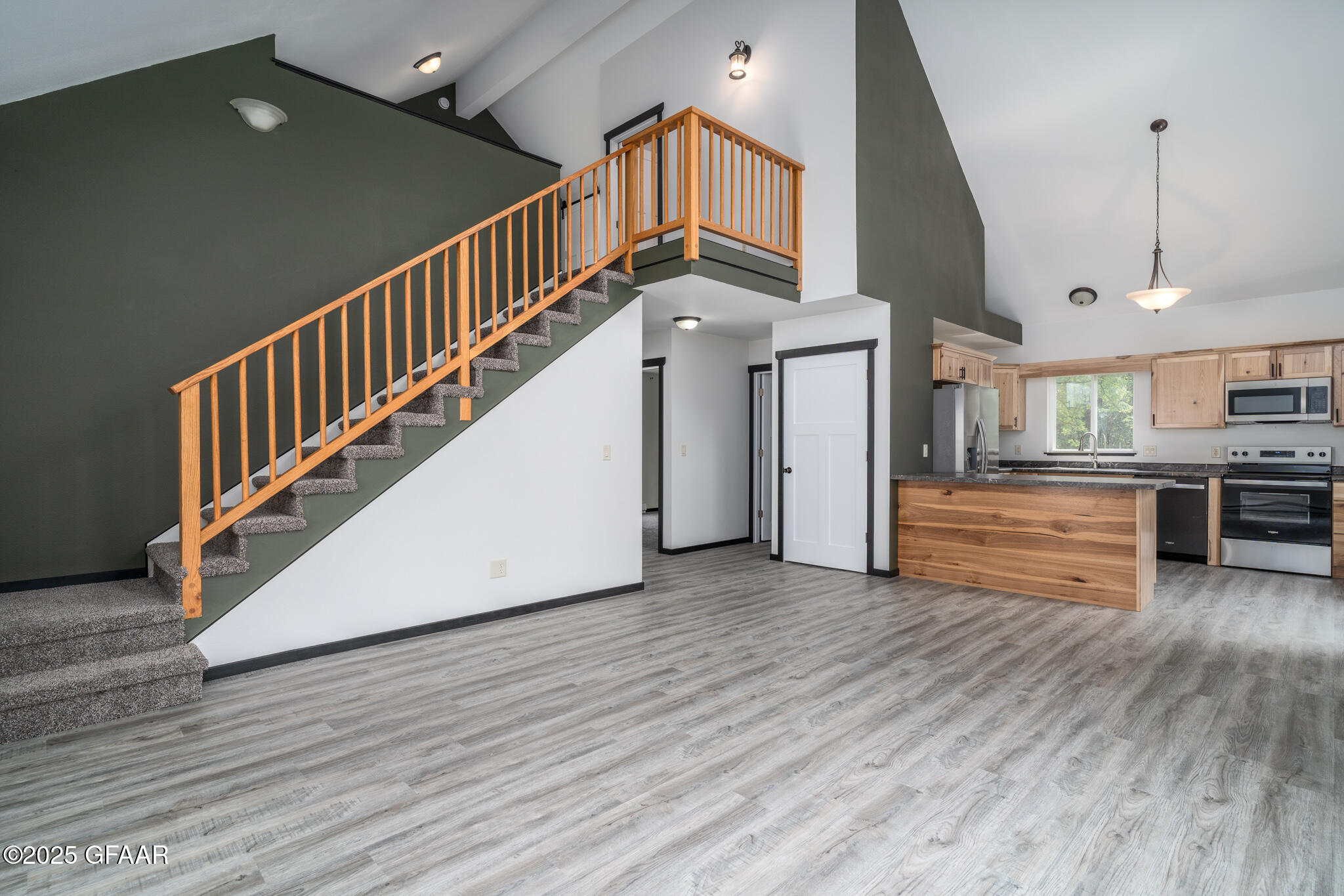 14073 RED OAK Road SE