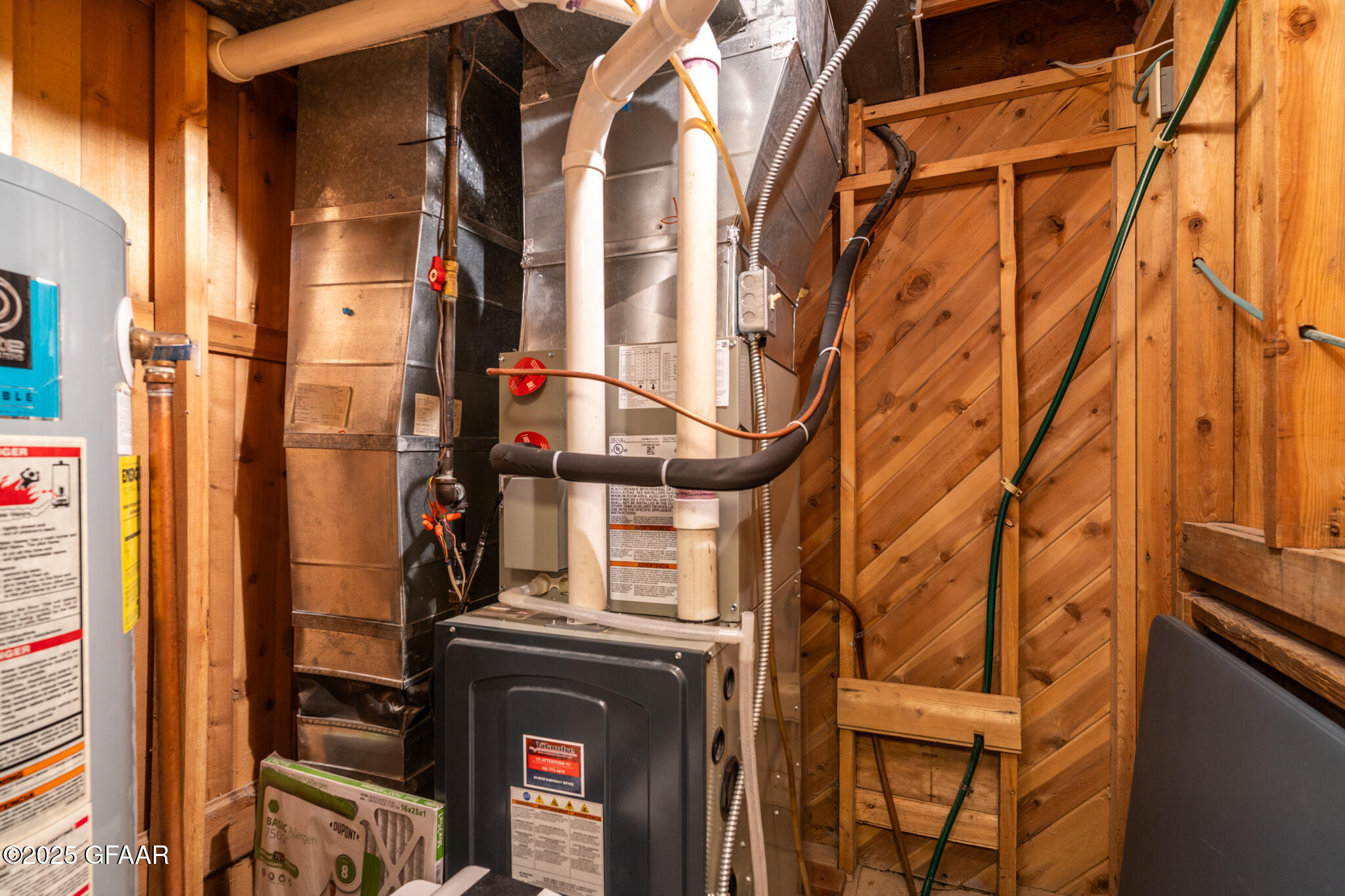 2215 COTTONWOOD Street