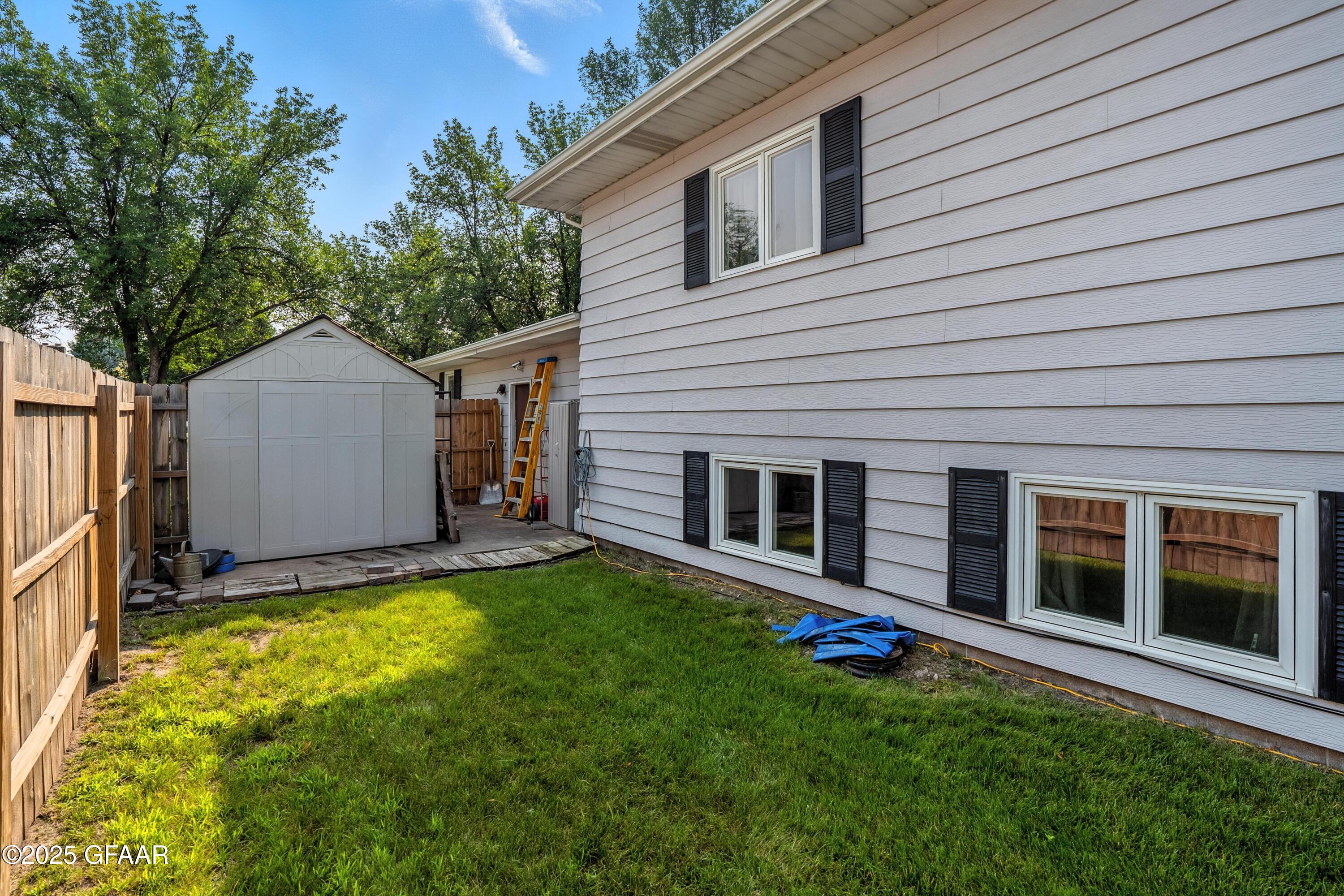 1306 RIDER Road