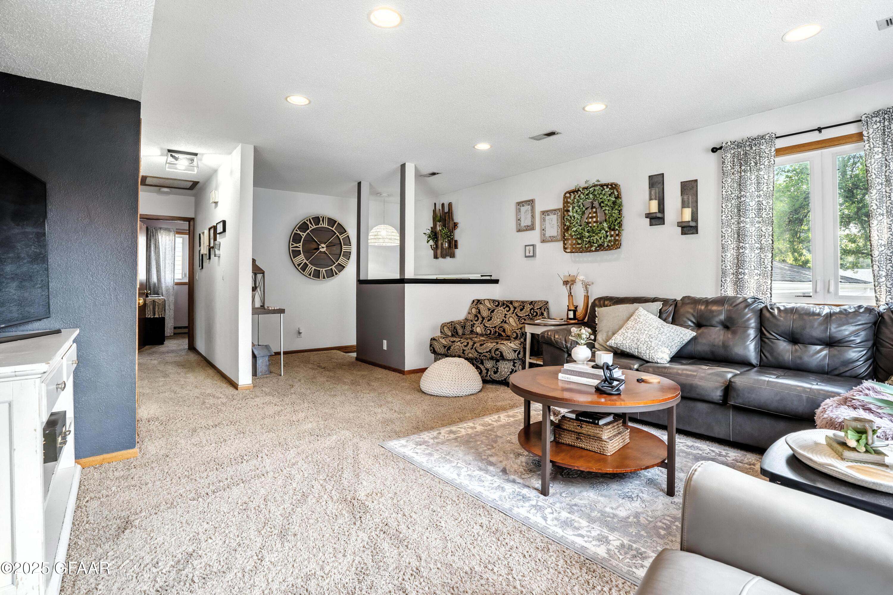 1306 RIDER Road