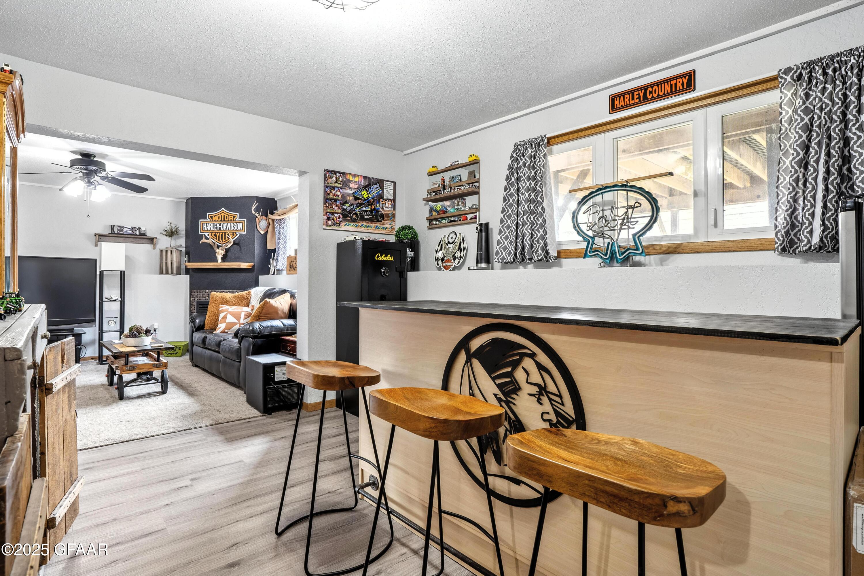 1306 RIDER Road