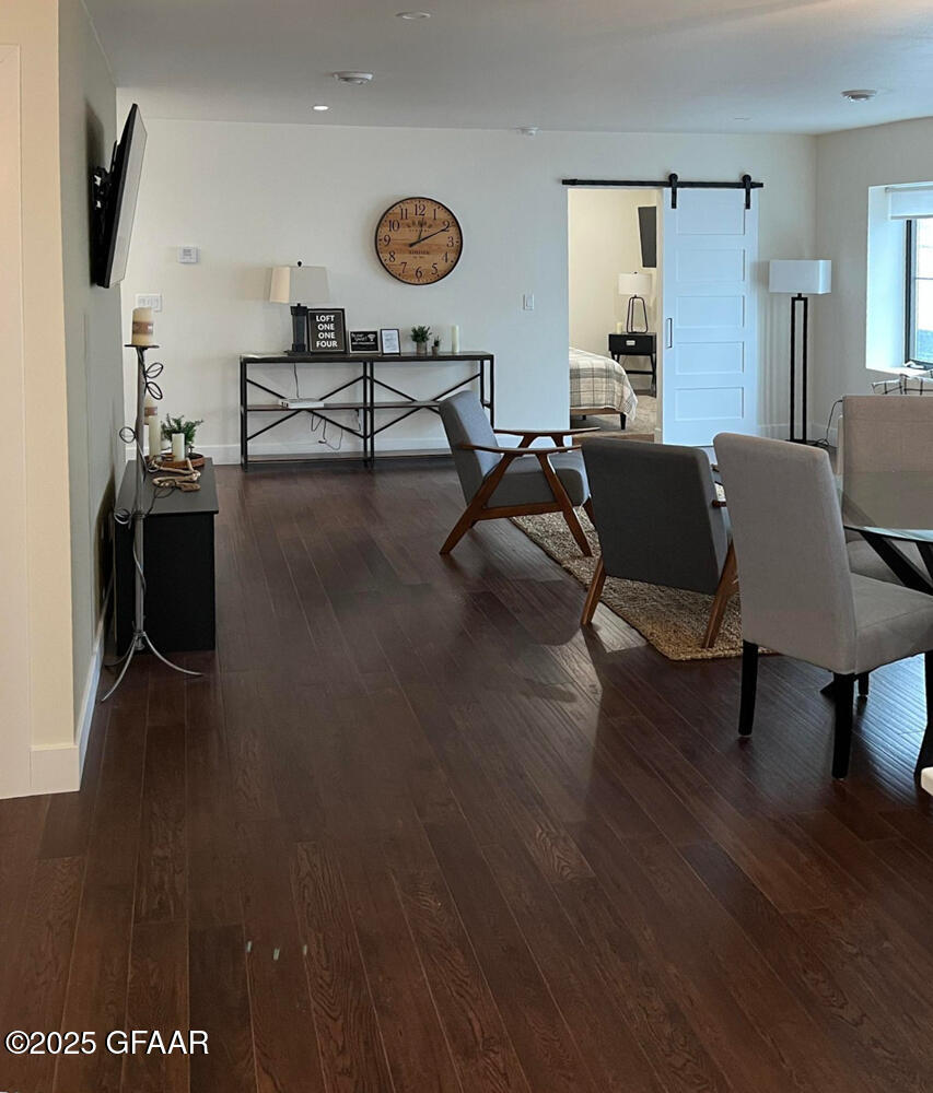 114 2ND Street SE