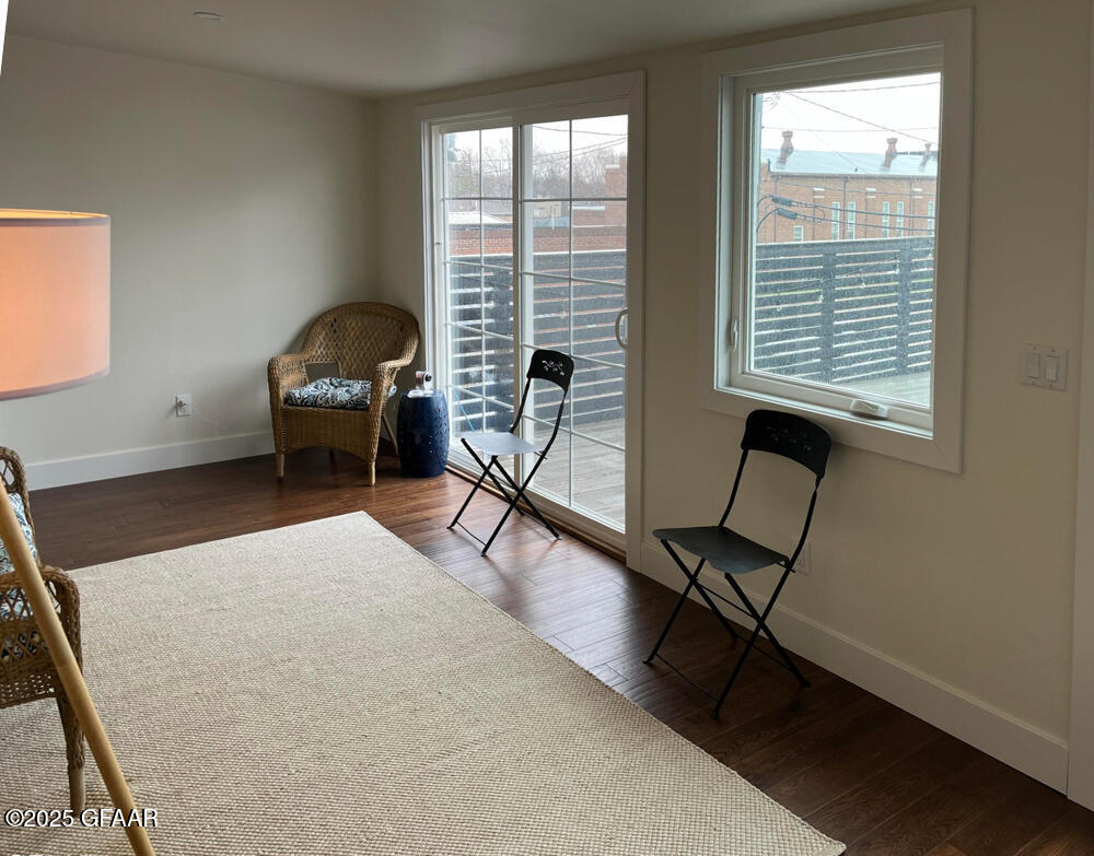 114 2ND Street SE