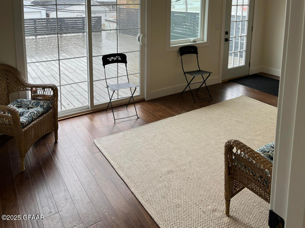 114 2ND Street SE