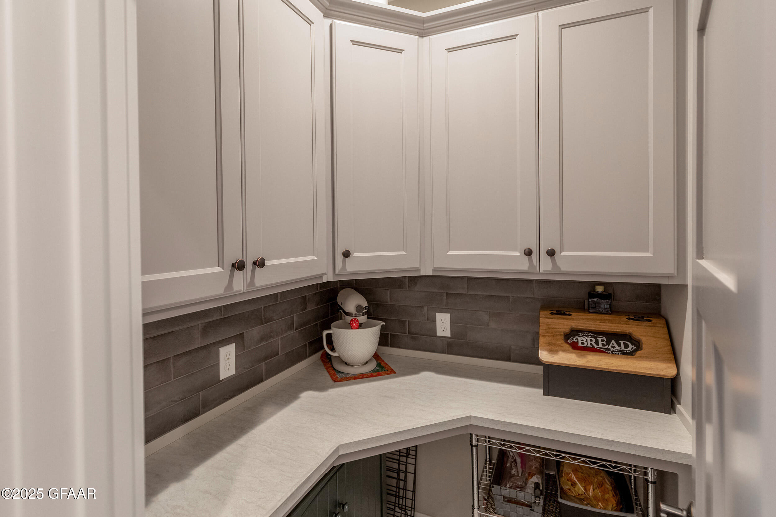 6461 KABEKONA BEACH Road NW