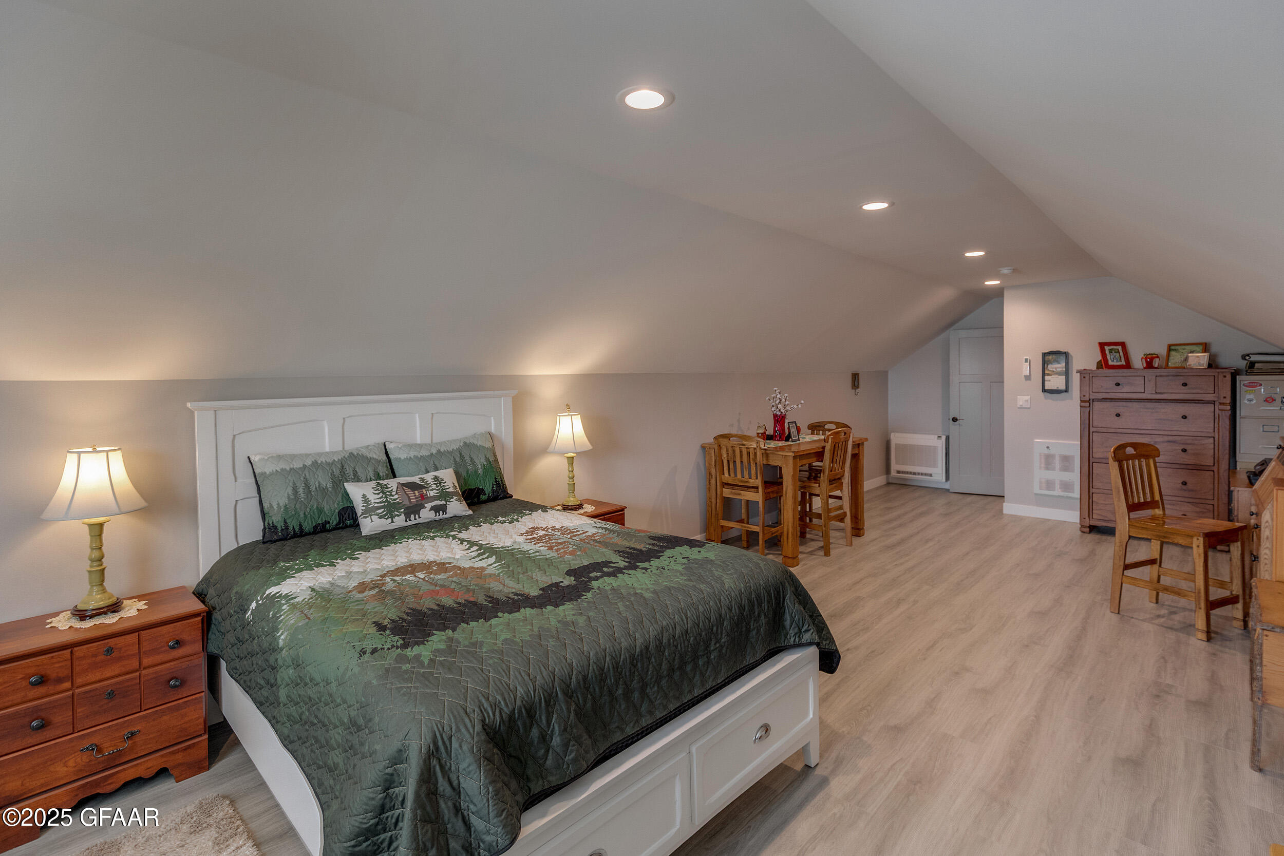 6461 KABEKONA BEACH Road NW