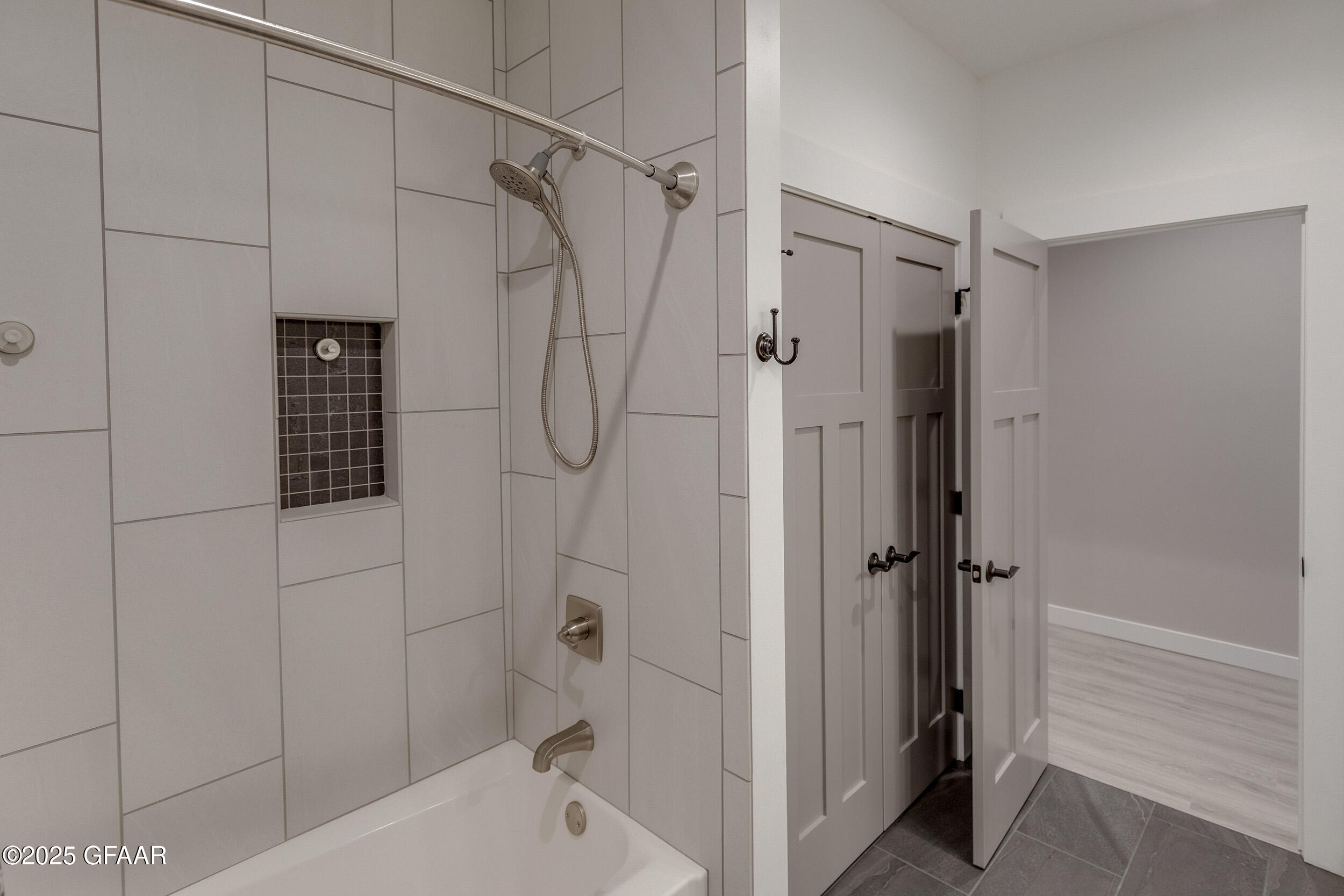 6461 KABEKONA BEACH Road NW