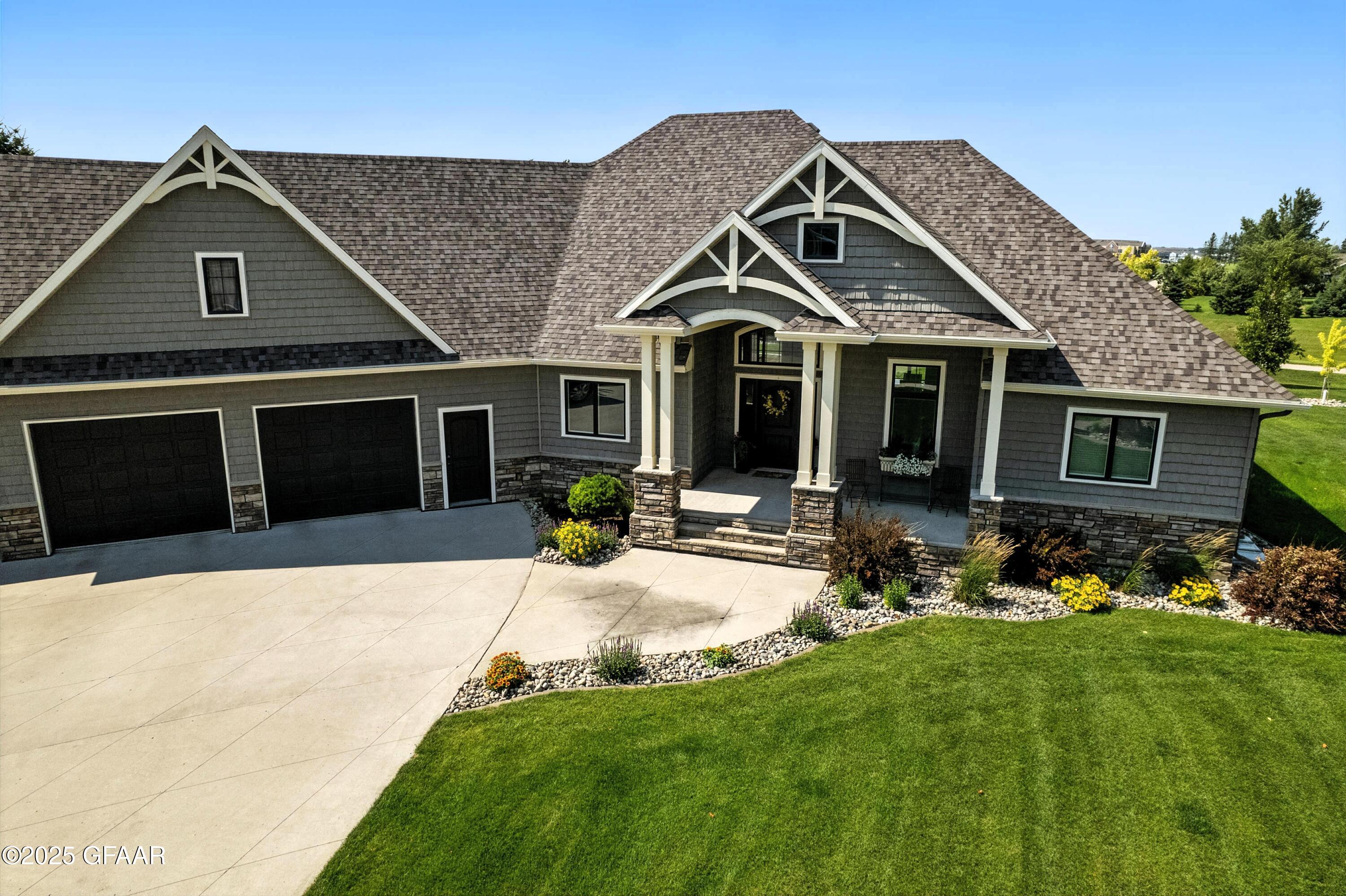 1488 KINGS VIEW Drive