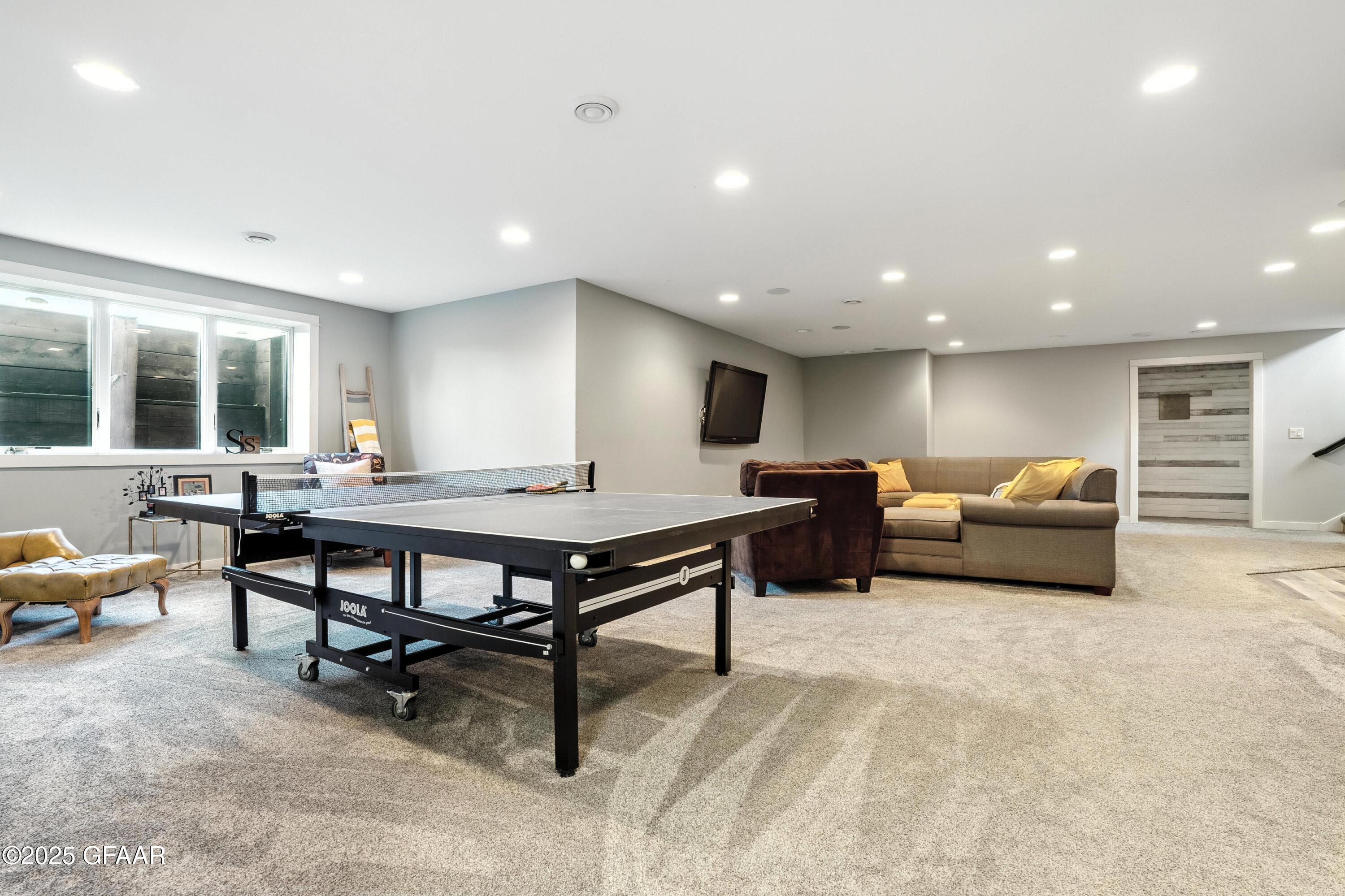 1488 KINGS VIEW Drive