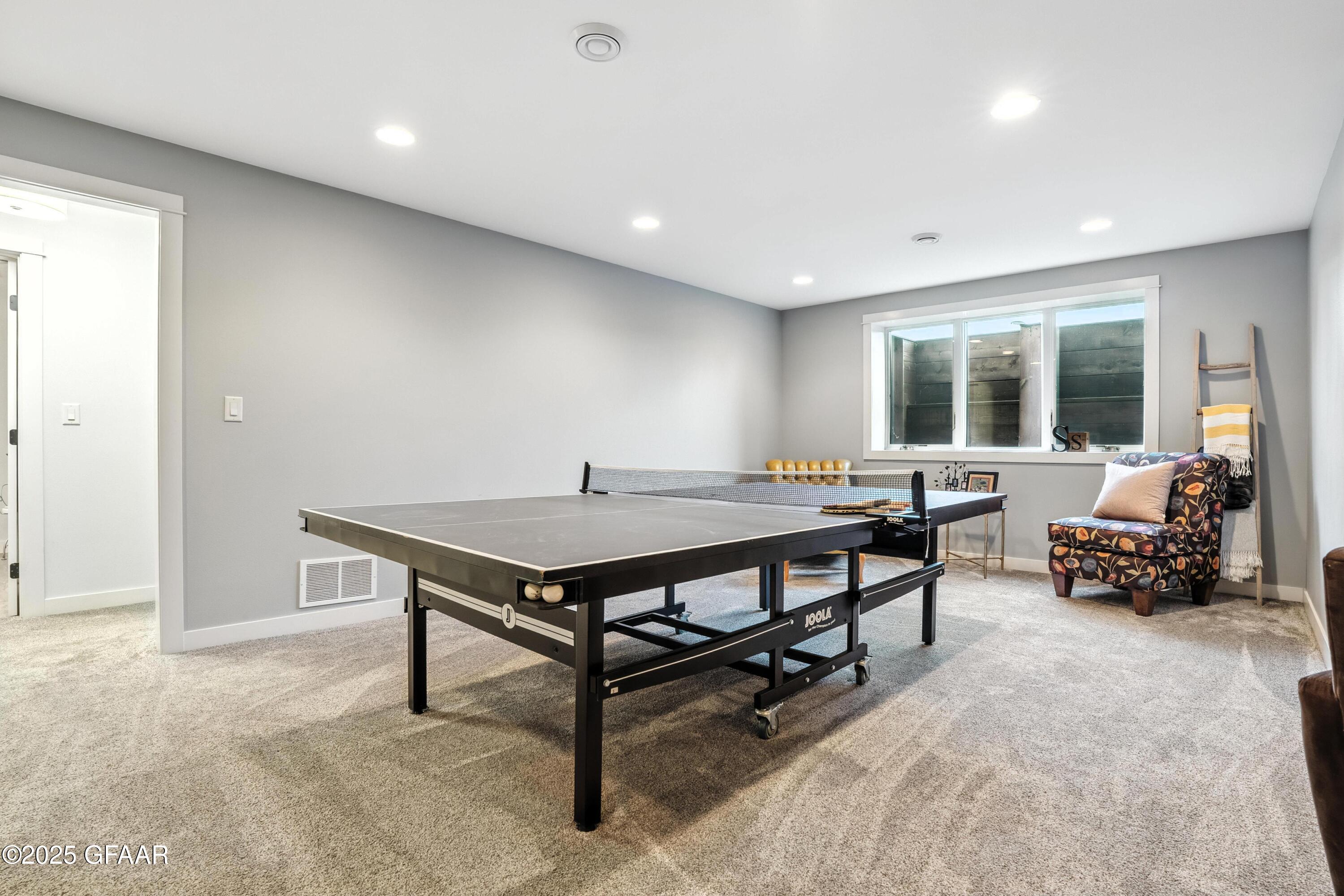 1488 KINGS VIEW Drive