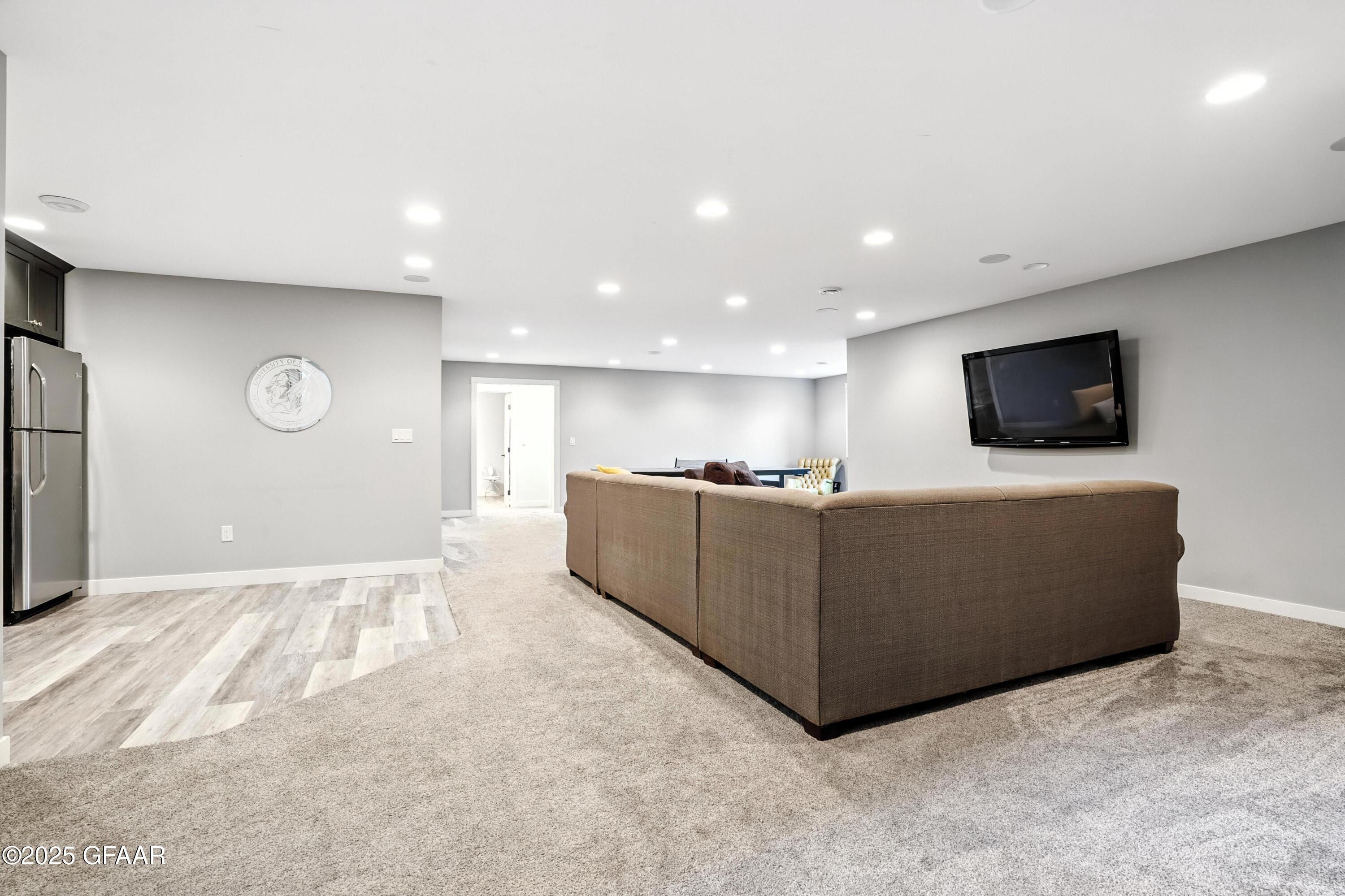 1488 KINGS VIEW Drive