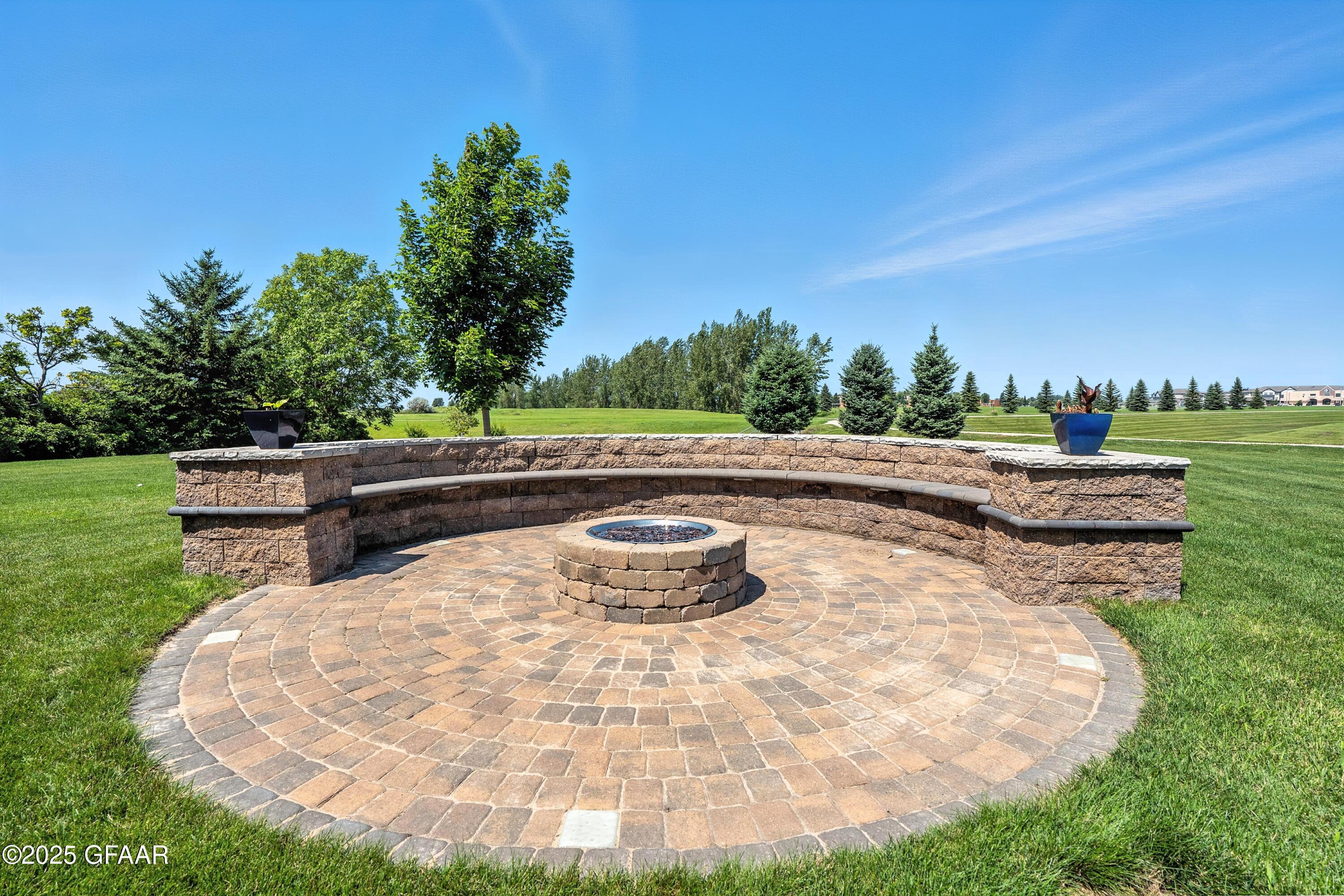 1488 KINGS VIEW Drive