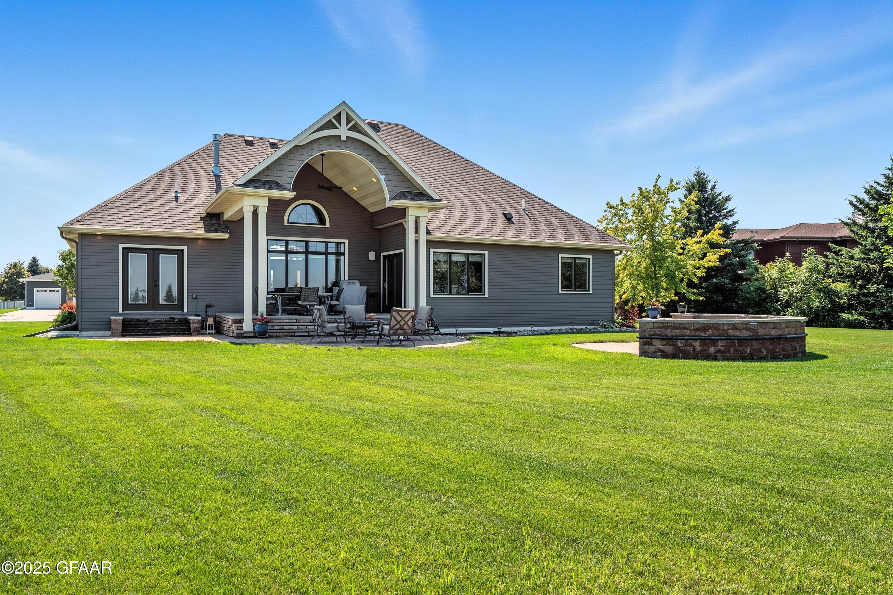 1488 KINGS VIEW Drive