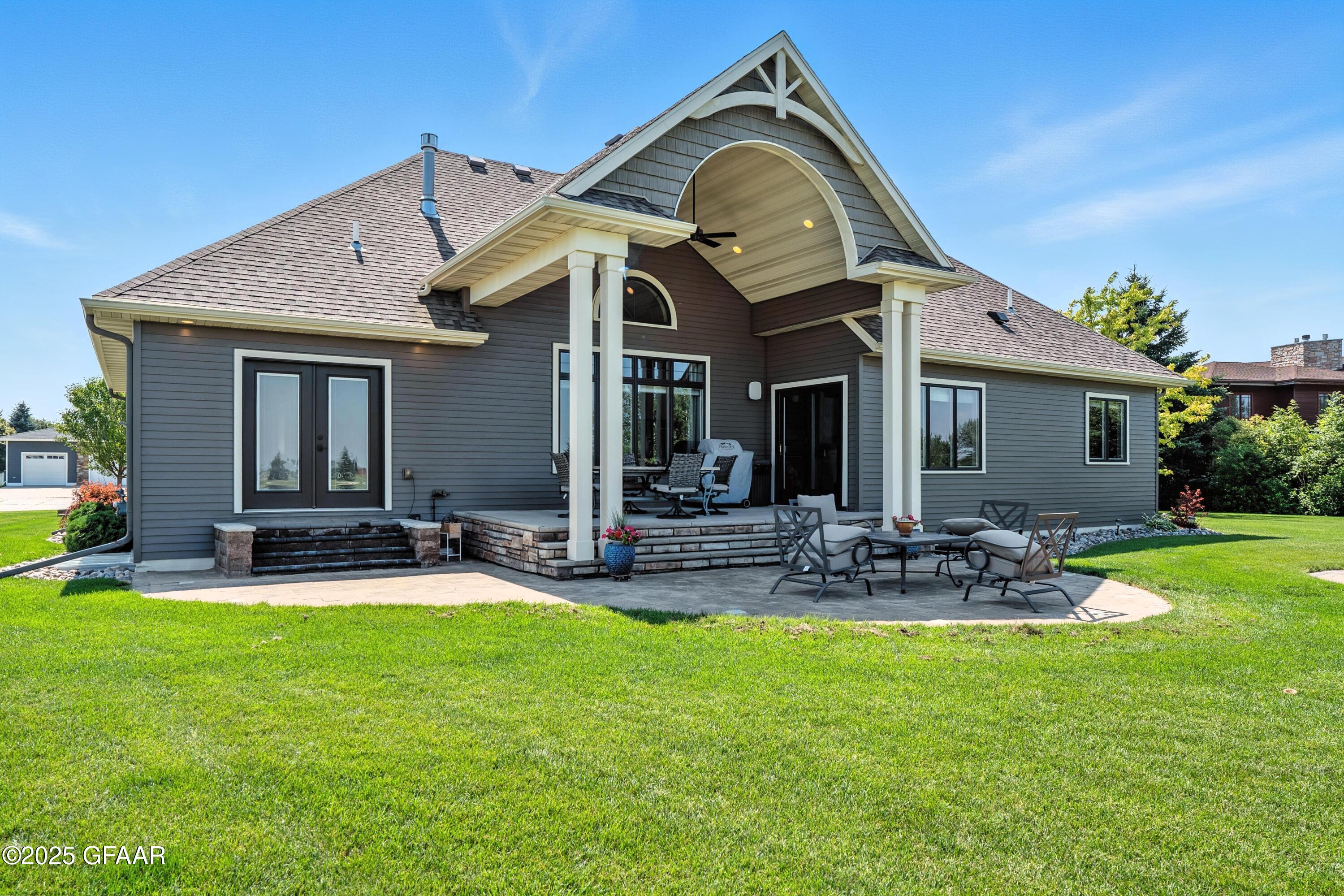 1488 KINGS VIEW Drive
